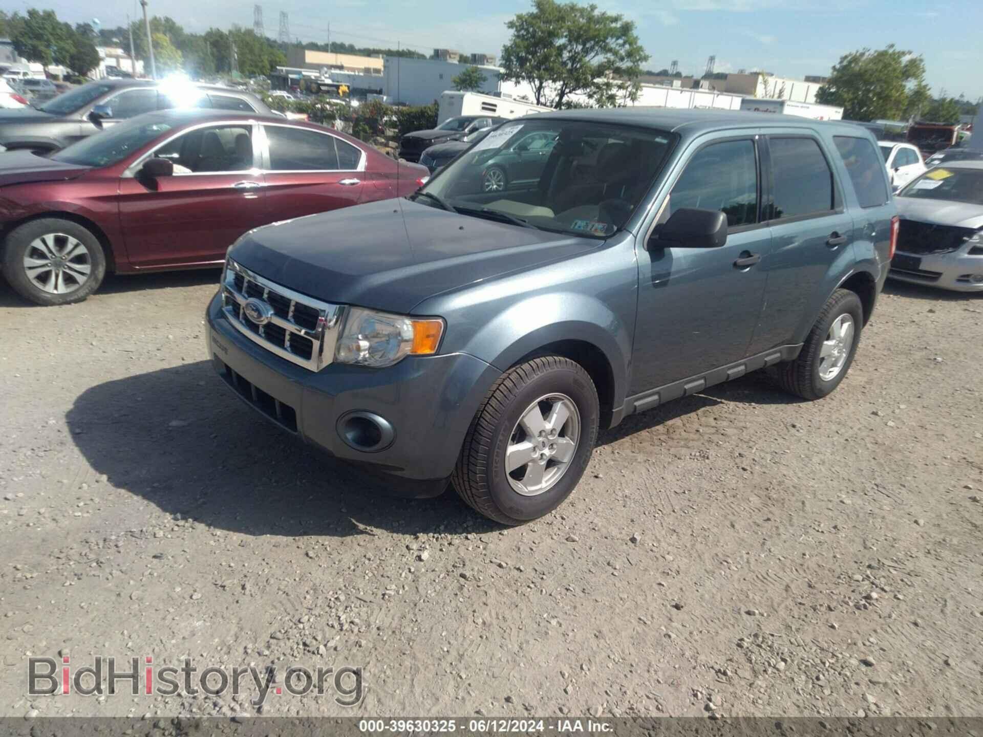 2011 FORD ESCAPE - VIN: 1FMCU0C76BKC15542 - Photo 2