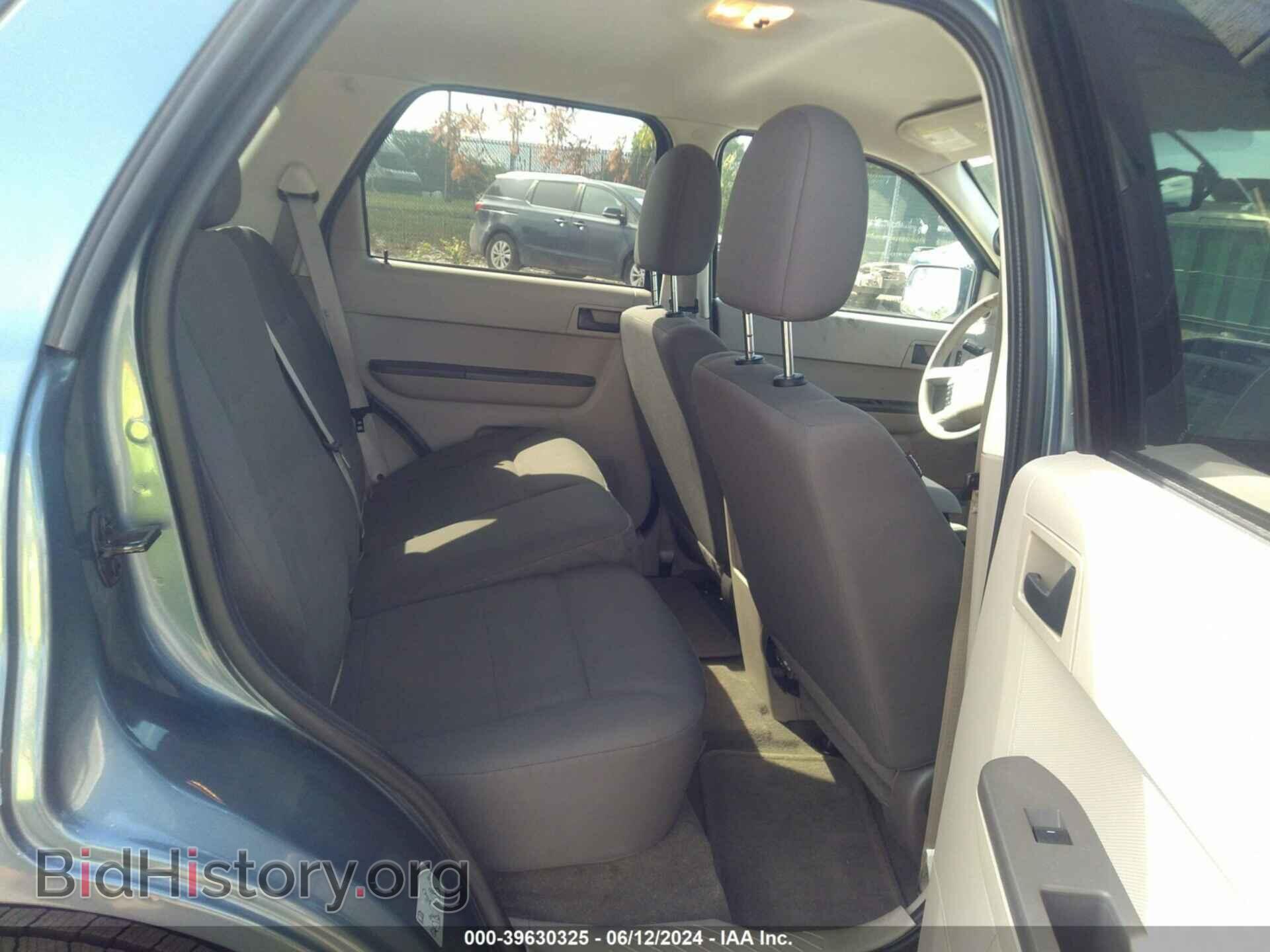 2011 FORD ESCAPE - VIN: 1FMCU0C76BKC15542 - Photo 8