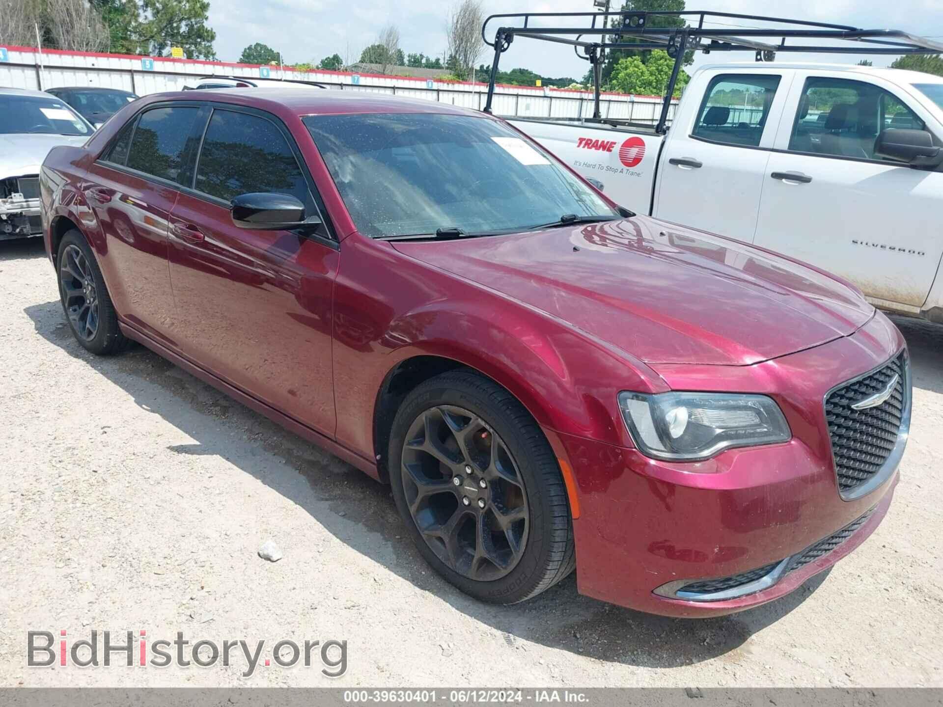 Фотография 2C3CCAAG3KH610239 - CHRYSLER 300 2019