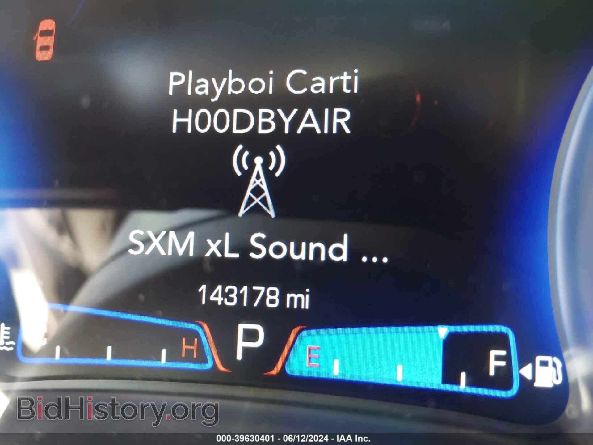2019 CHRYSLER 300 - VIN: 2C3CCAAG3KH610239 - Фото 6