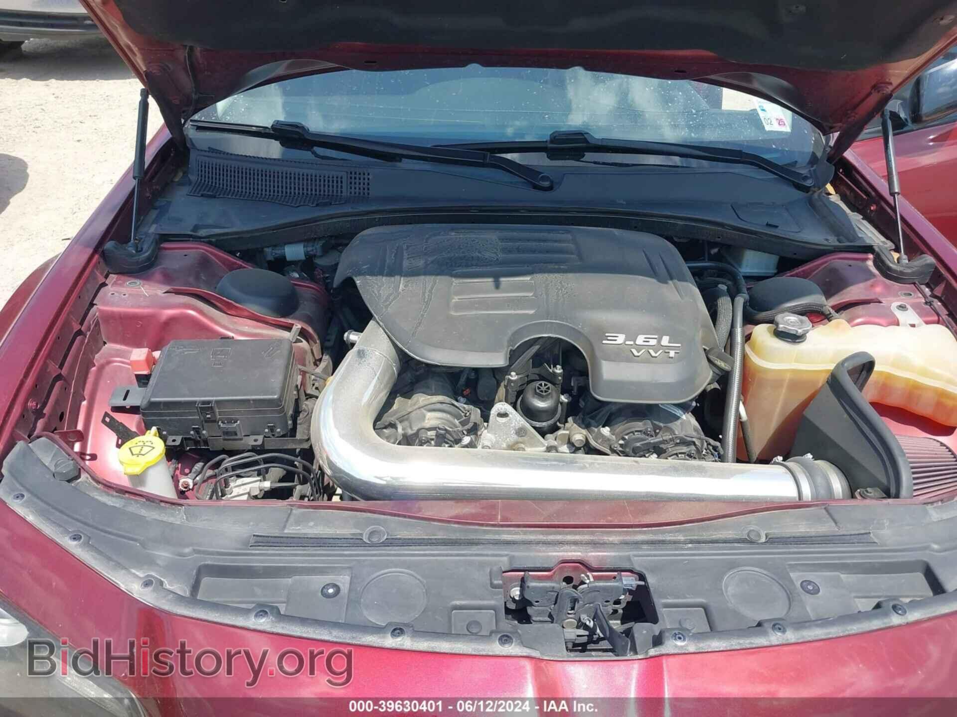 2019 CHRYSLER 300 - VIN: 2C3CCAAG3KH610239 - Фото 10