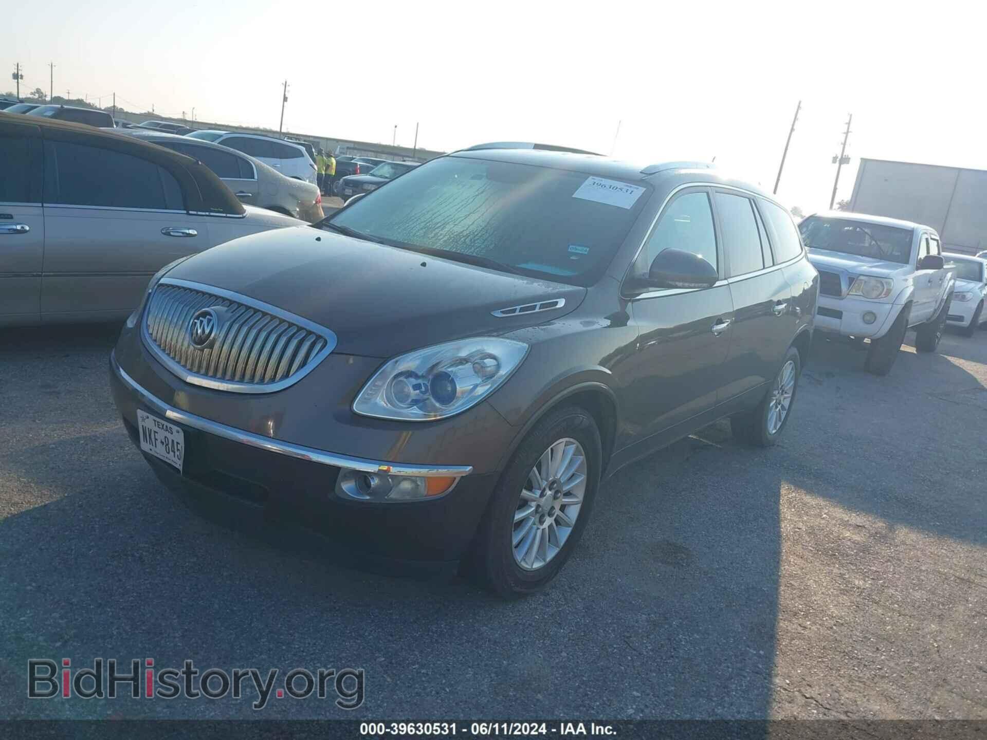 2011 BUICK ENCLAVE - VIN: 5GAKRAED3BJ362824 - Фото 2