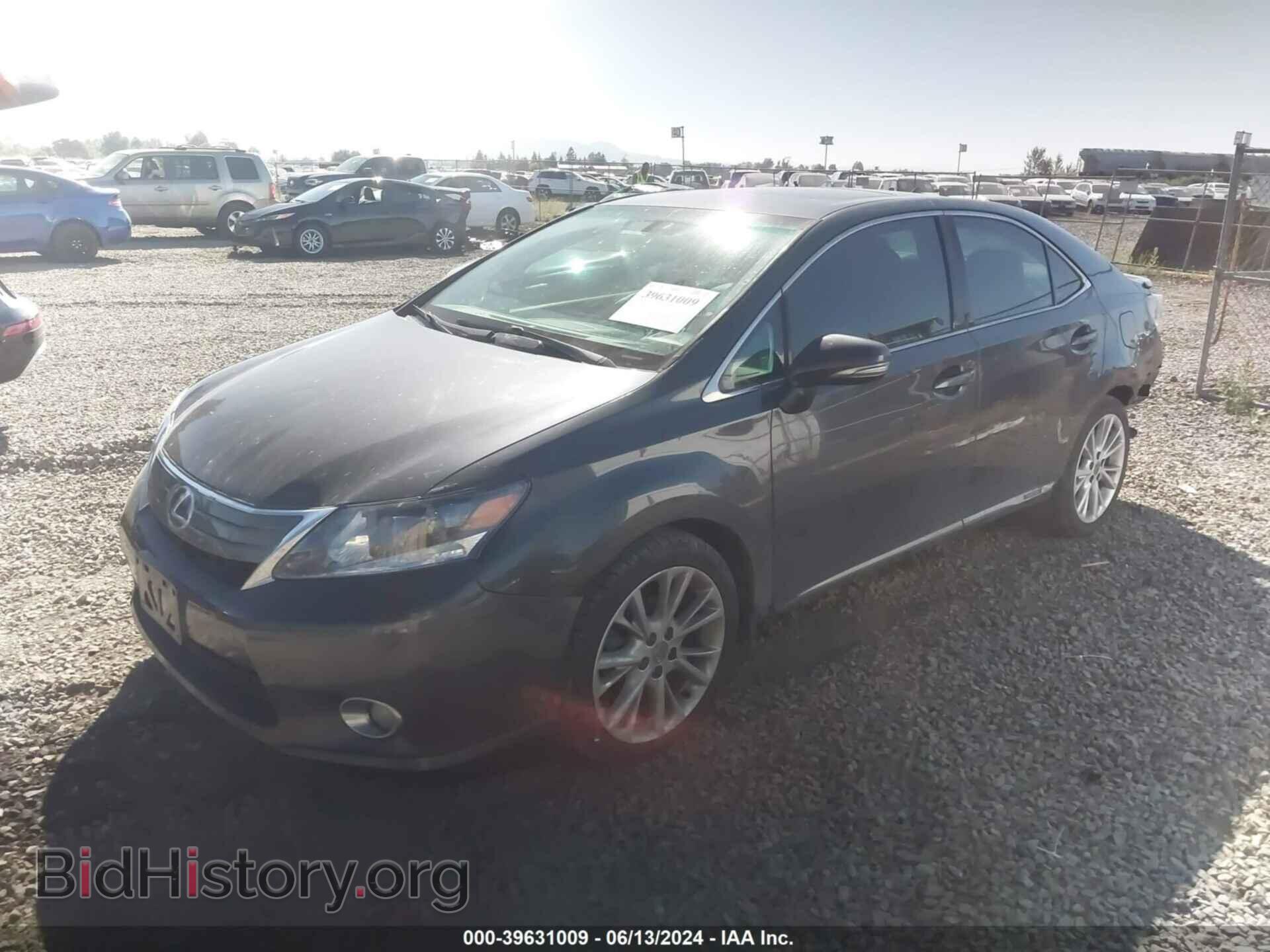2010 LEXUS HS 250H - VIN: JTHBB1BA6A2021129 - Photo 2