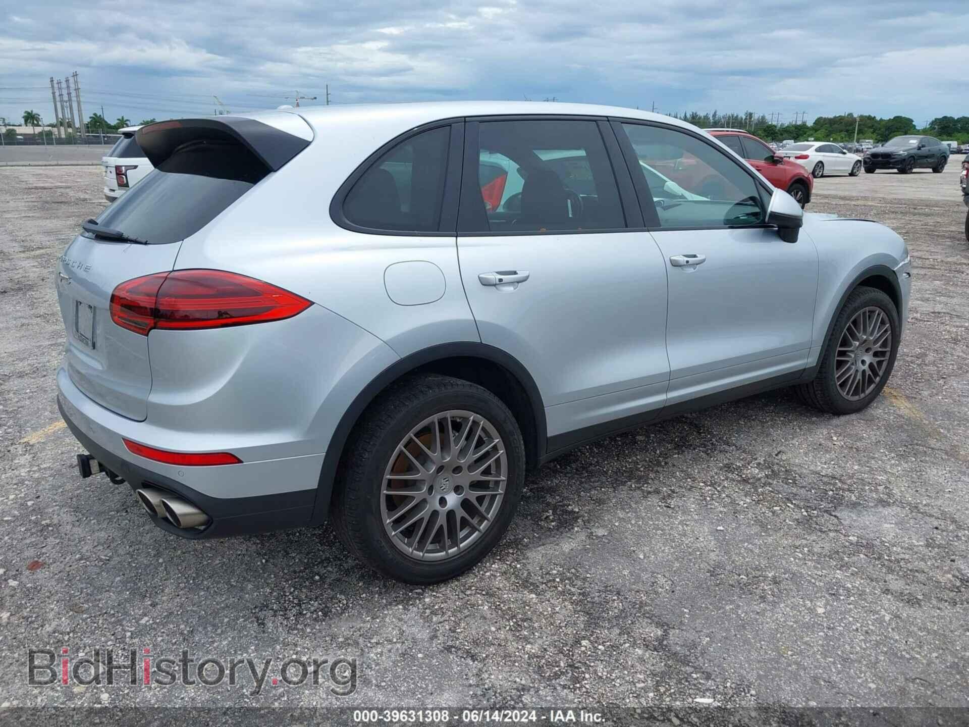 2017 PORSCHE CAYENNE - VIN: WP1AB2A27HLA51689 - Фото 4