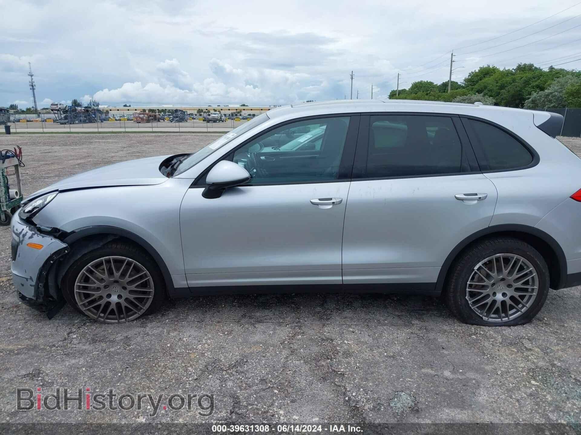 2017 PORSCHE CAYENNE - VIN: WP1AB2A27HLA51689 - Фото 6