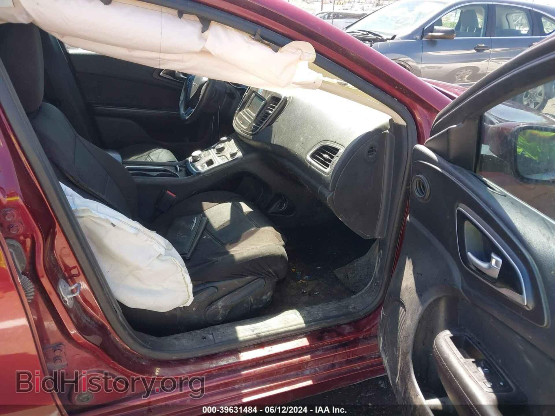 2016 CHRYSLER 200 - VIN: 1C3CCCAB7GN137993 - Фото 5