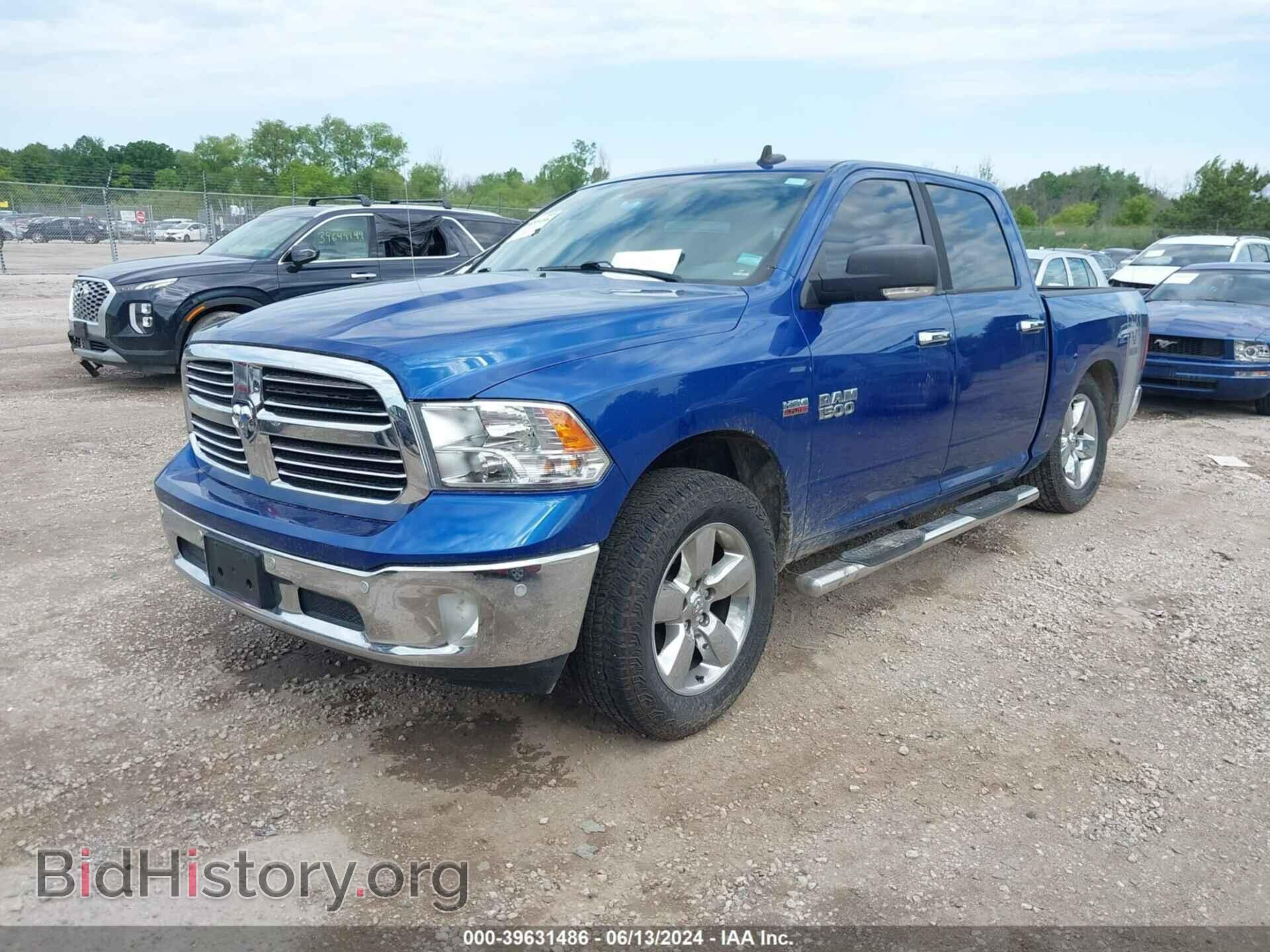 2017 RAM 1500 - VIN: 3C6RR7LT2HG751305 - Фото 2