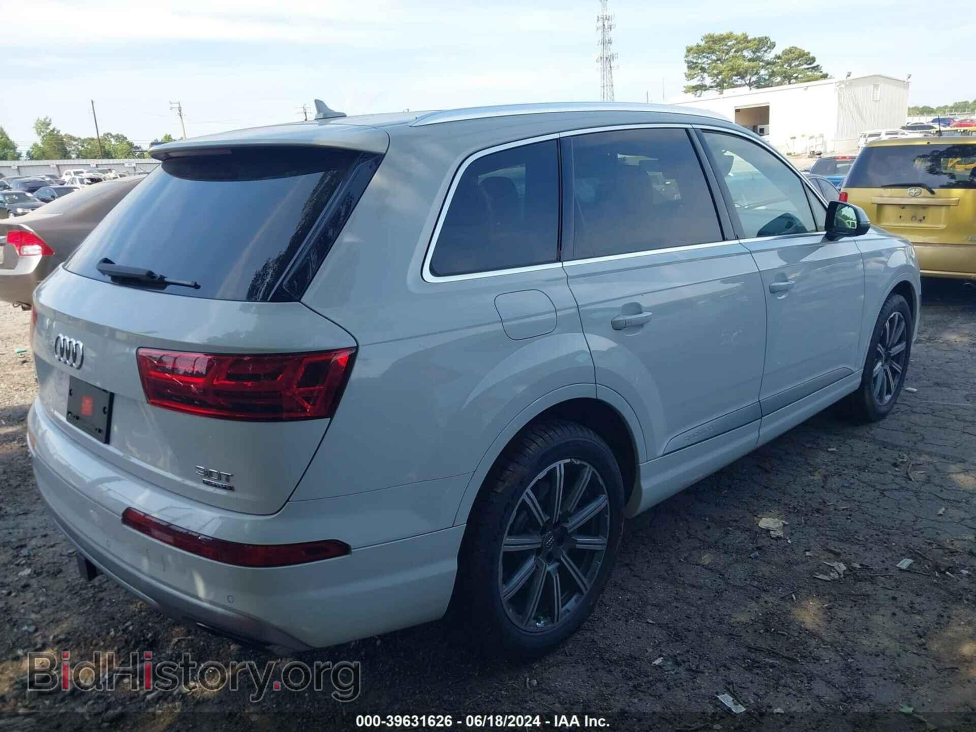 2017 AUDI Q7 - VIN: WA1LAAF7XHD037396 - Фото 4