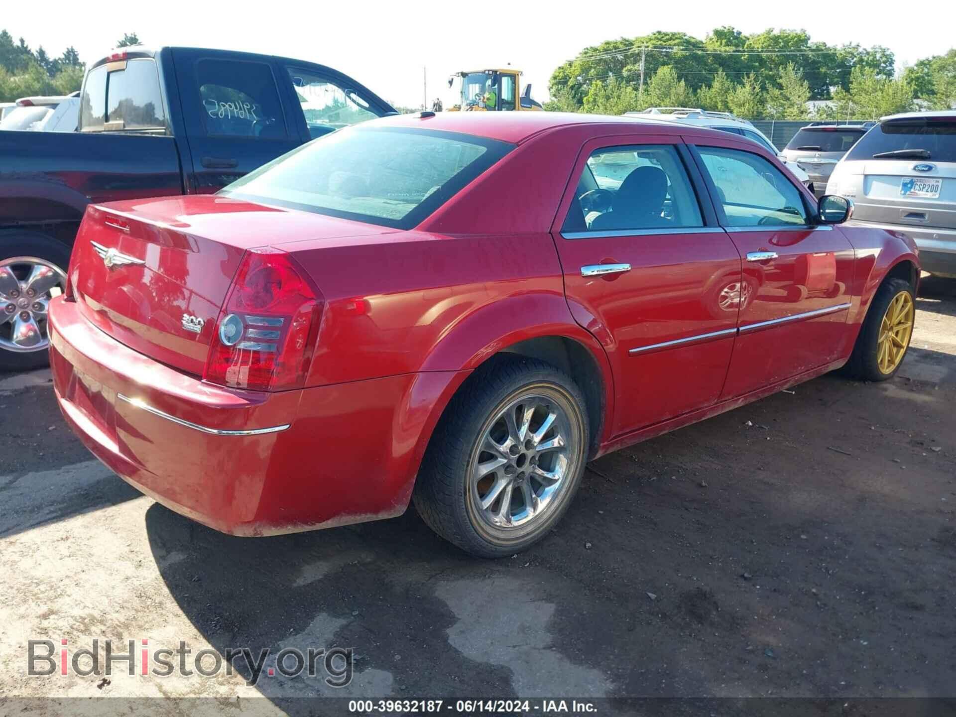 2010 CHRYSLER 300 - VIN: 2C3CA1CV5AH297761 - Фото 4