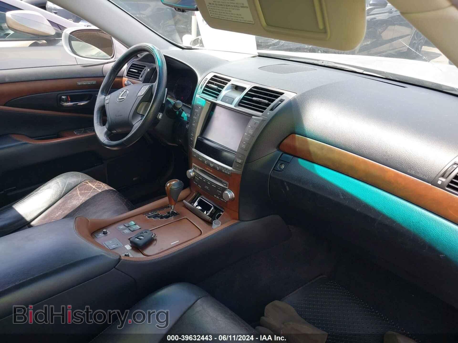 2011 LEXUS LS 460 - VIN: JTHBL5EFXB5106759 - Photo 5
