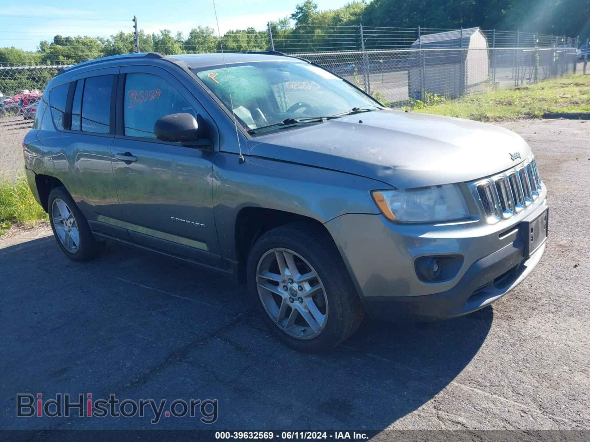 Photo 1J4NF5FB0BD279059 - JEEP COMPASS 2011