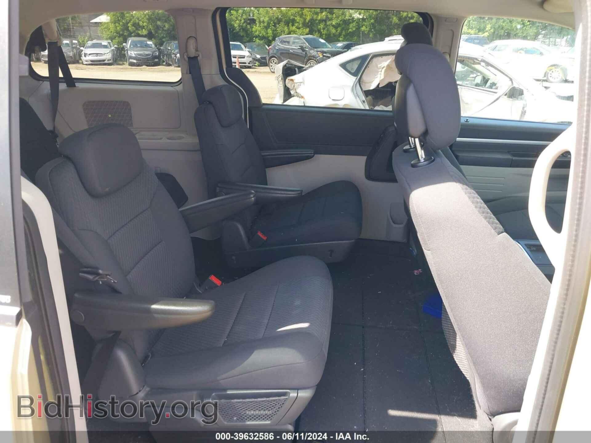 2010 DODGE GRAND CARAVAN - VIN: 2D4RN3D12AR385813 - Фото 8