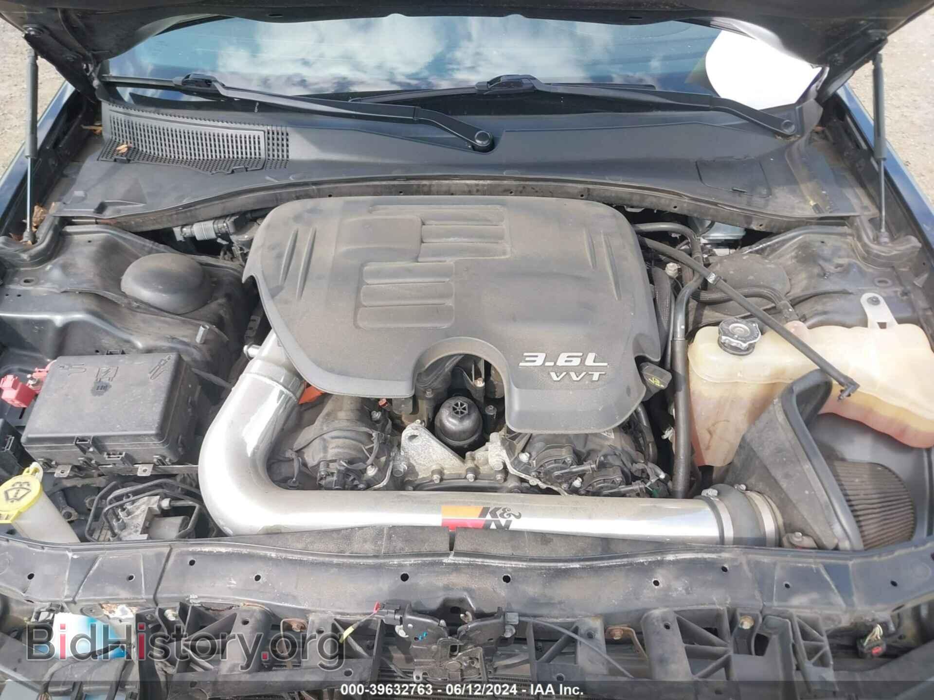 2017 CHRYSLER 300 - VIN: 2C3CCABG4HH664155 - Фото 10