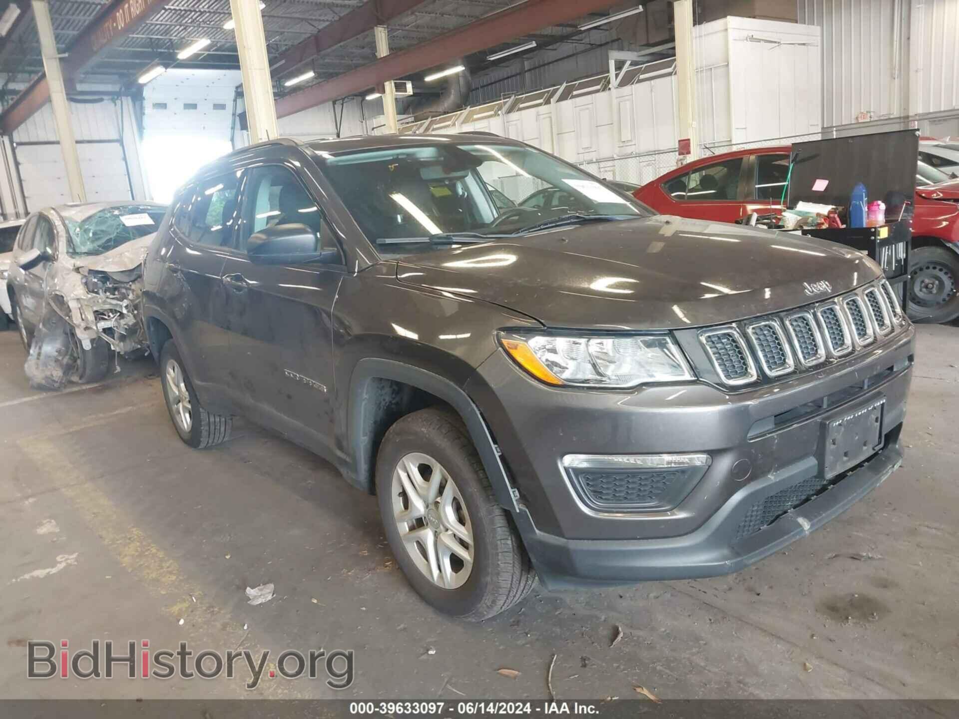 Фотография 3C4NJDAB0JT457860 - JEEP COMPASS 2018