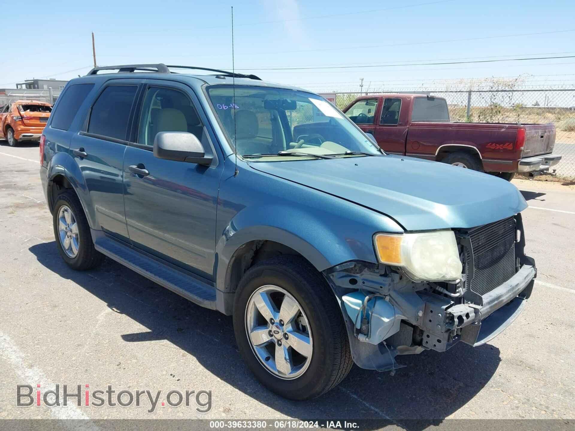 Photo 1FMCU0DGXAKB40289 - FORD ESCAPE 2010