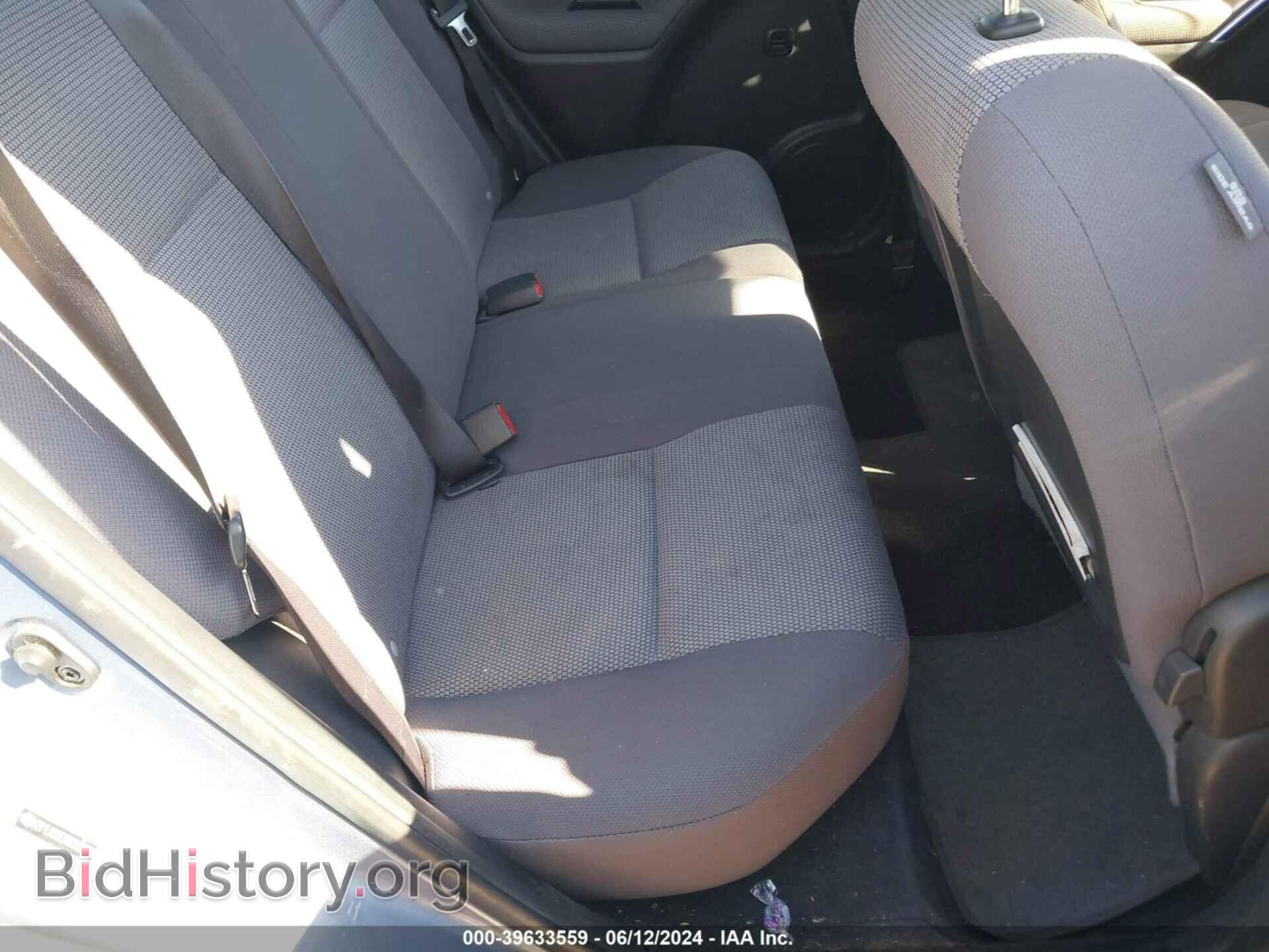 2006 TOYOTA MATRIX - VIN: 2T1LR30EX6C562244 - Фото 8