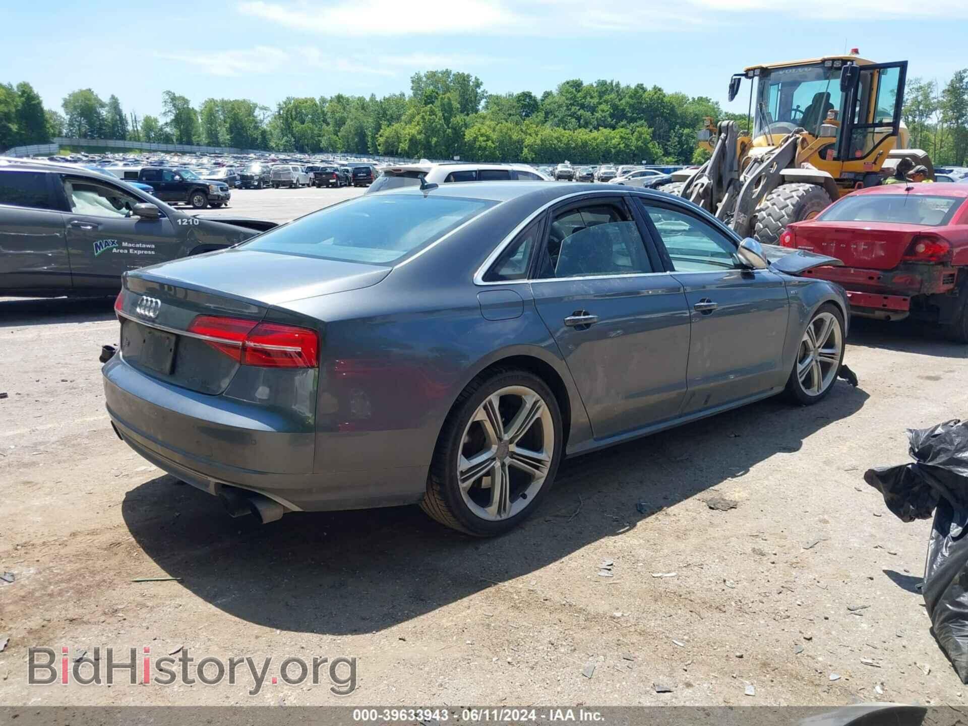 2016 AUDI S8 - VIN: WAUJSAFD0GN002775 - Photo 4