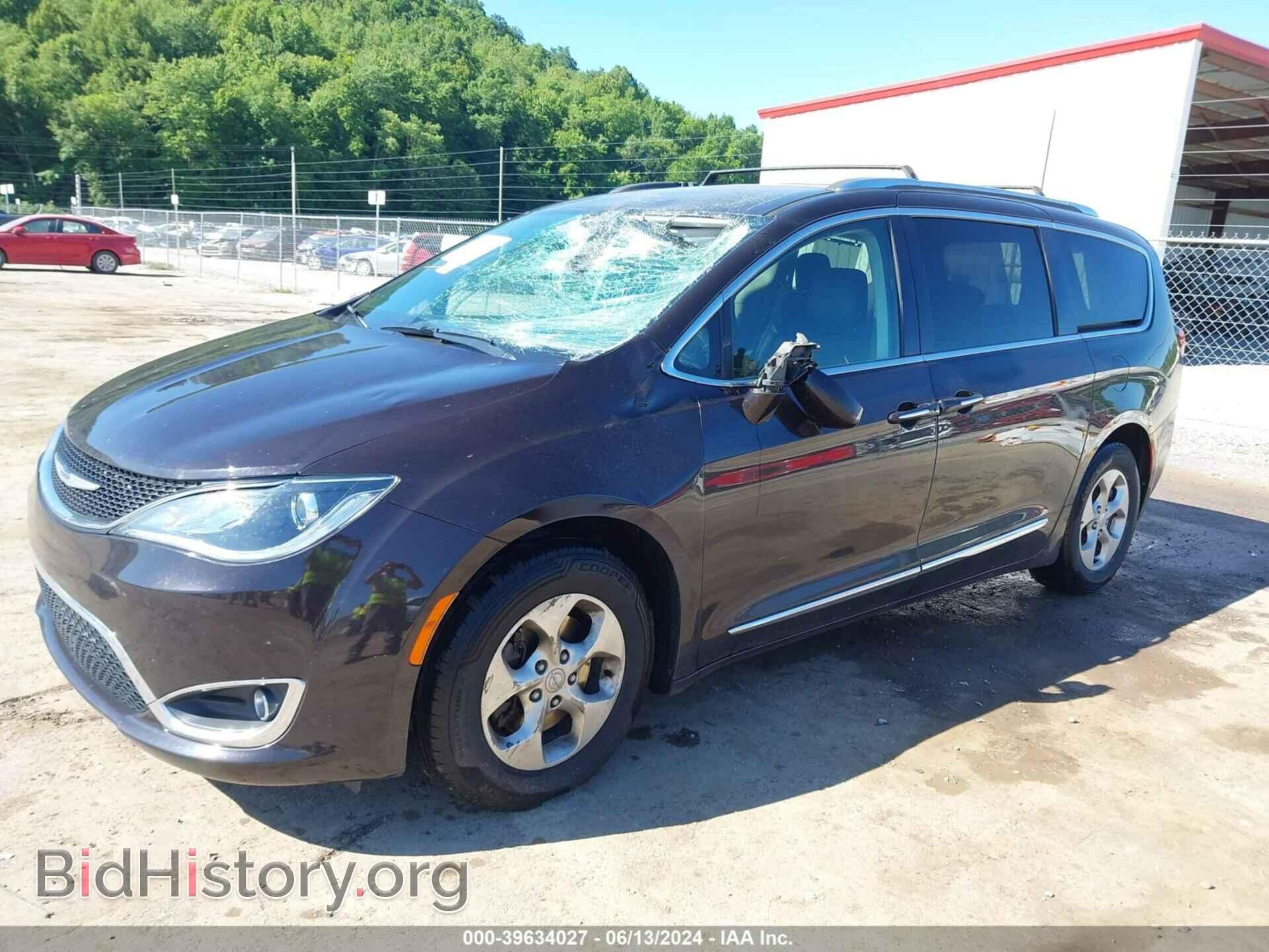 2017 CHRYSLER PACIFICA - VIN: 2C4RC1EG3HR763352 - Photo 2