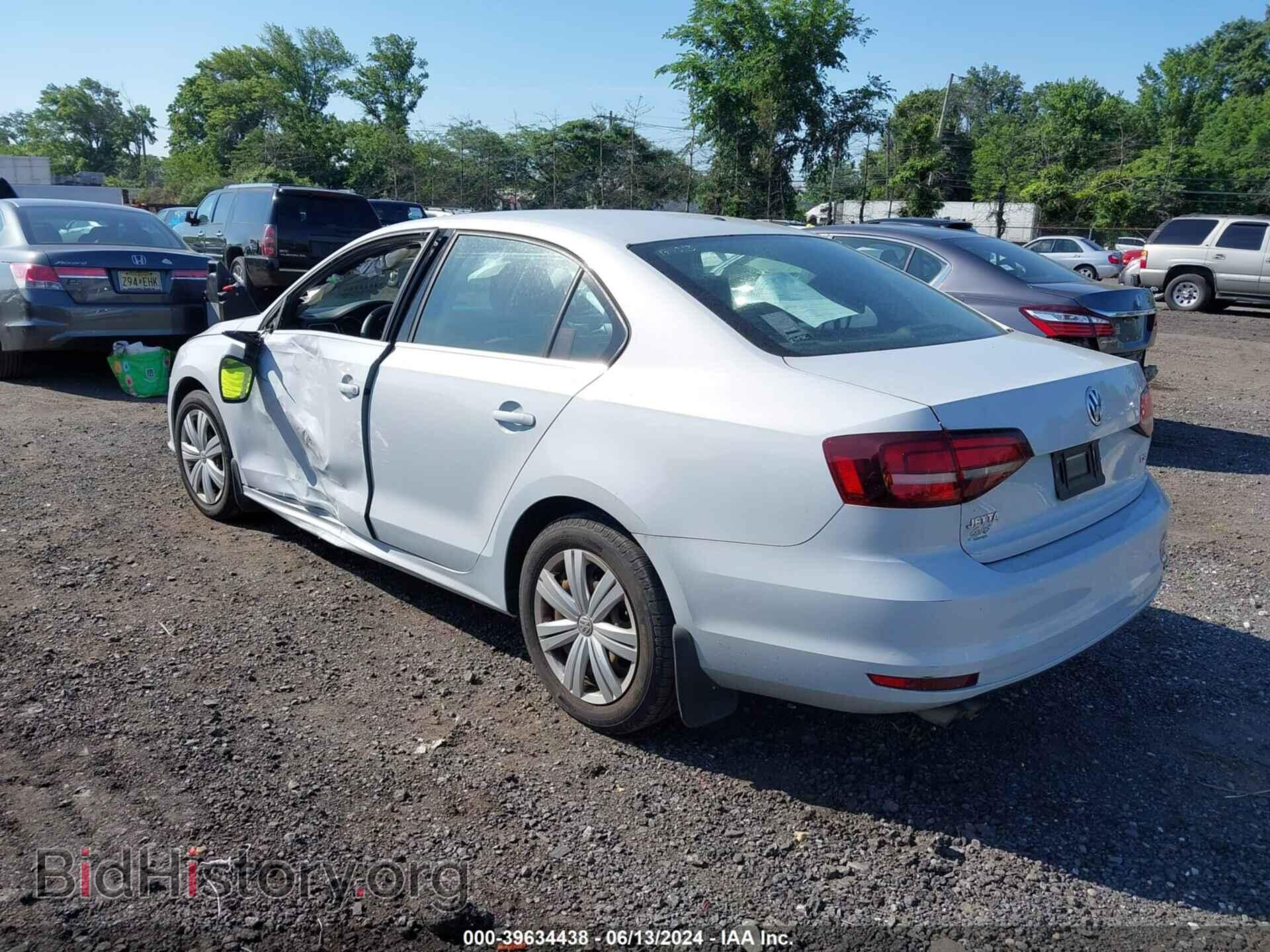 2017 VOLKSWAGEN JETTA - VIN: 3VW2B7AJ1HM337740 - Фото 3