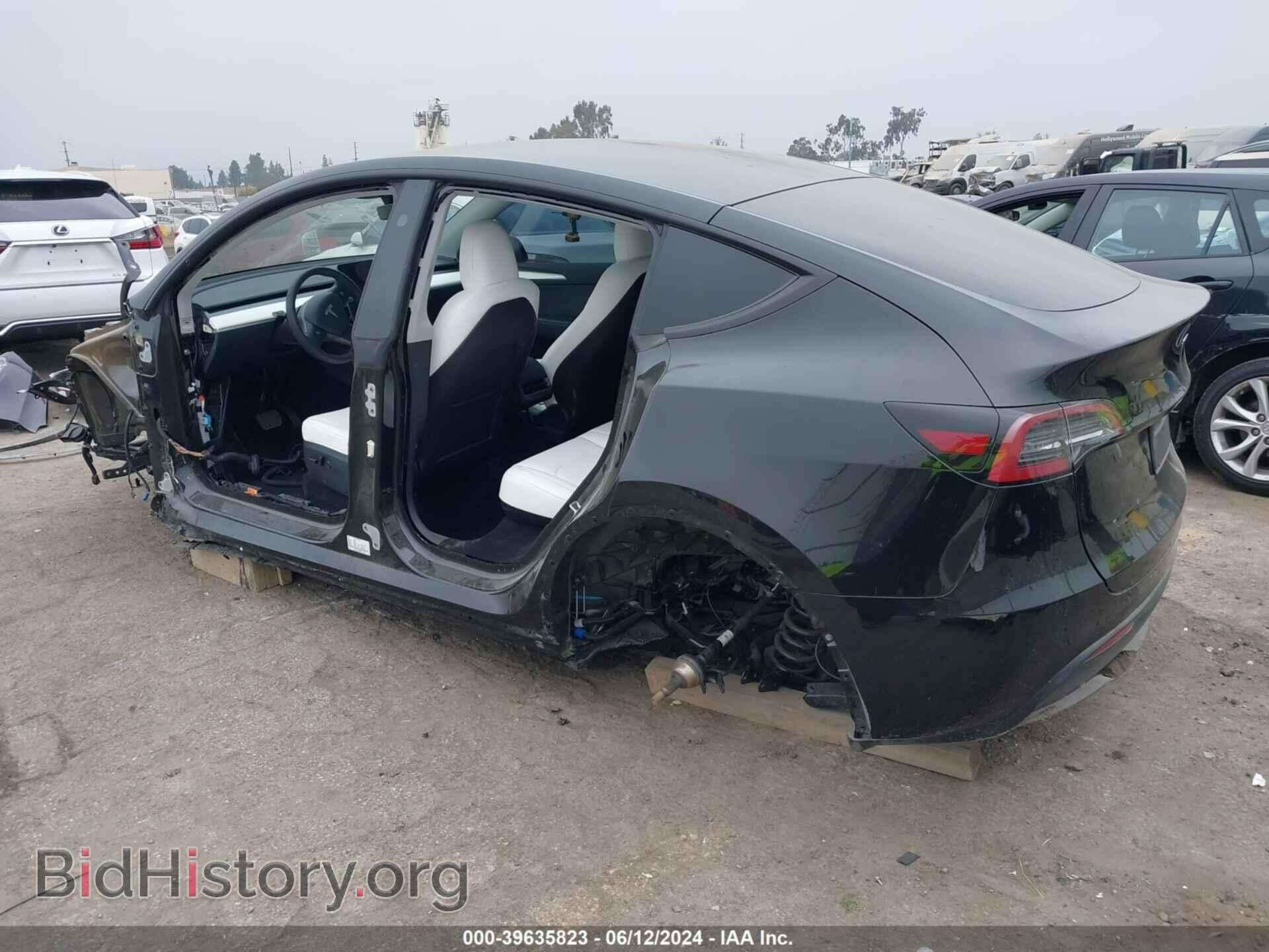 2024 TESLA MODEL Y - VIN: 7SAYGDED1RF033785 - Фото 3