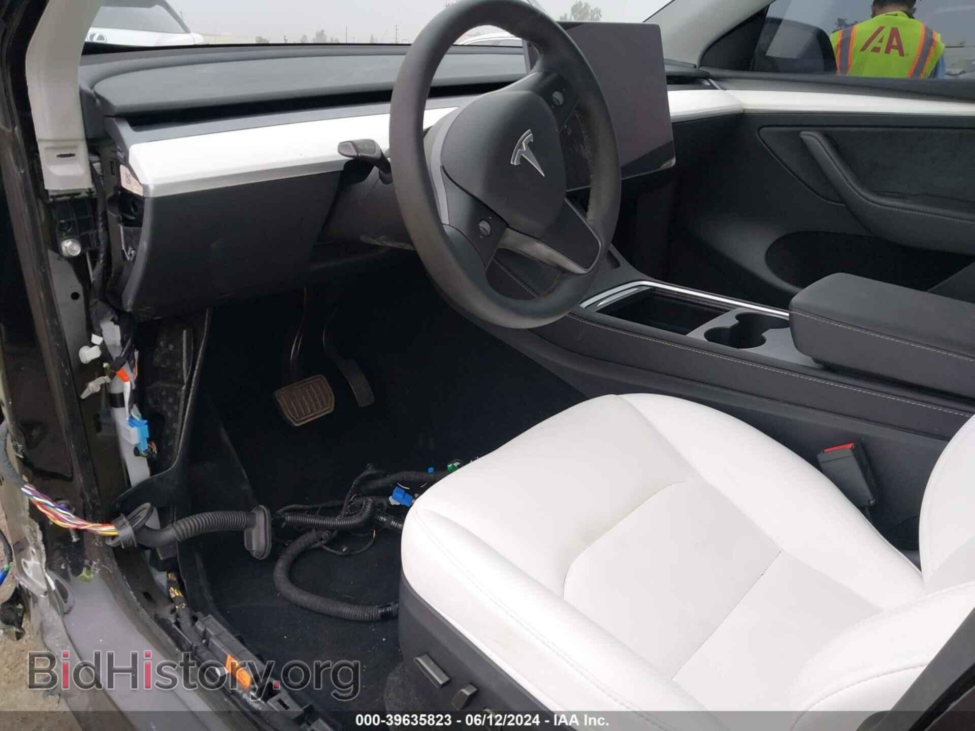 2024 TESLA MODEL Y - VIN: 7SAYGDED1RF033785 - Фото 5