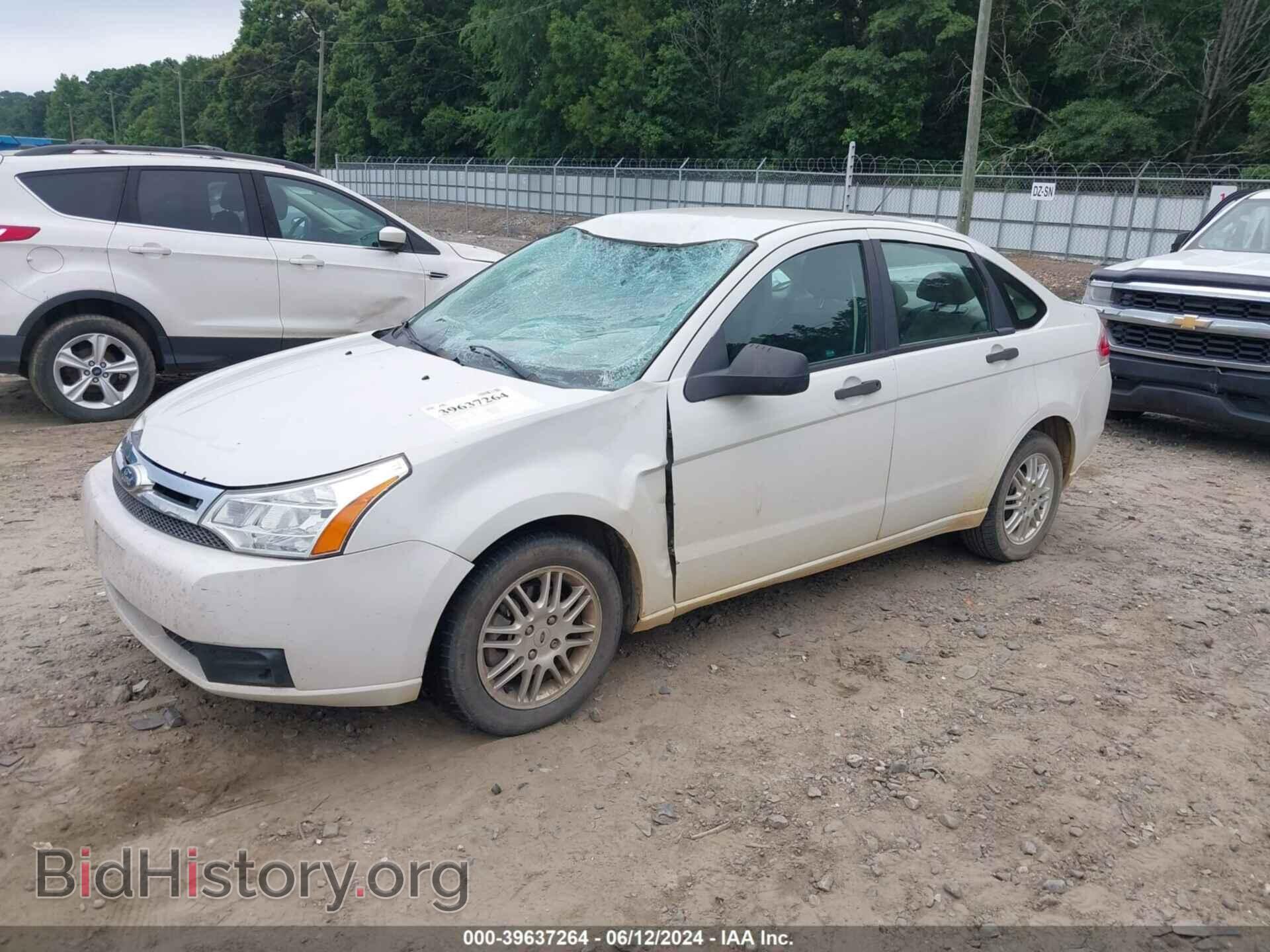 2011 FORD FOCUS - VIN: 1FAHP3FN5BW190984 - Фото 2