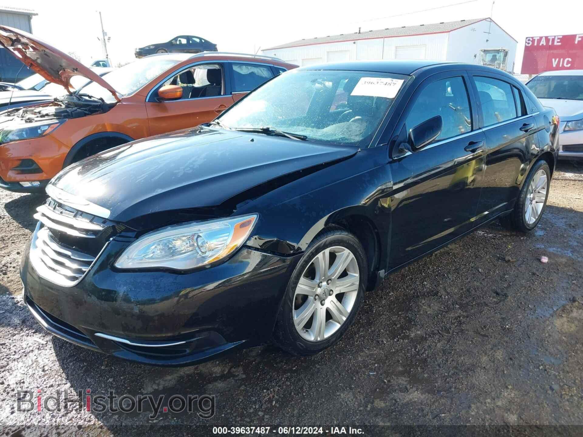 2012 CHRYSLER 200 - VIN: 1C3CCBAB3CN295364 - Фото 2