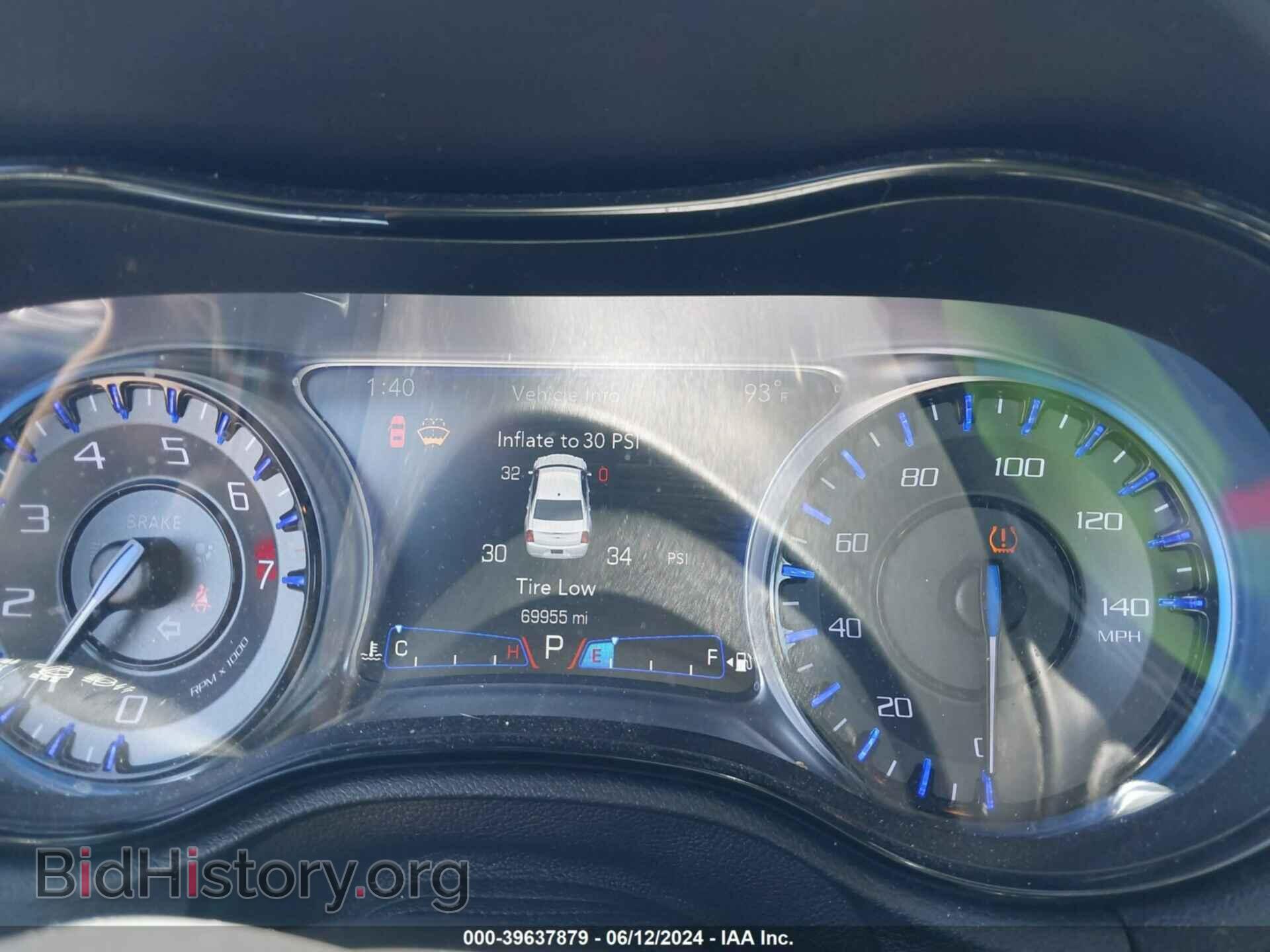 2016 CHRYSLER 300 - VIN: 2C3CCAGG2GH136332 - Фото 7