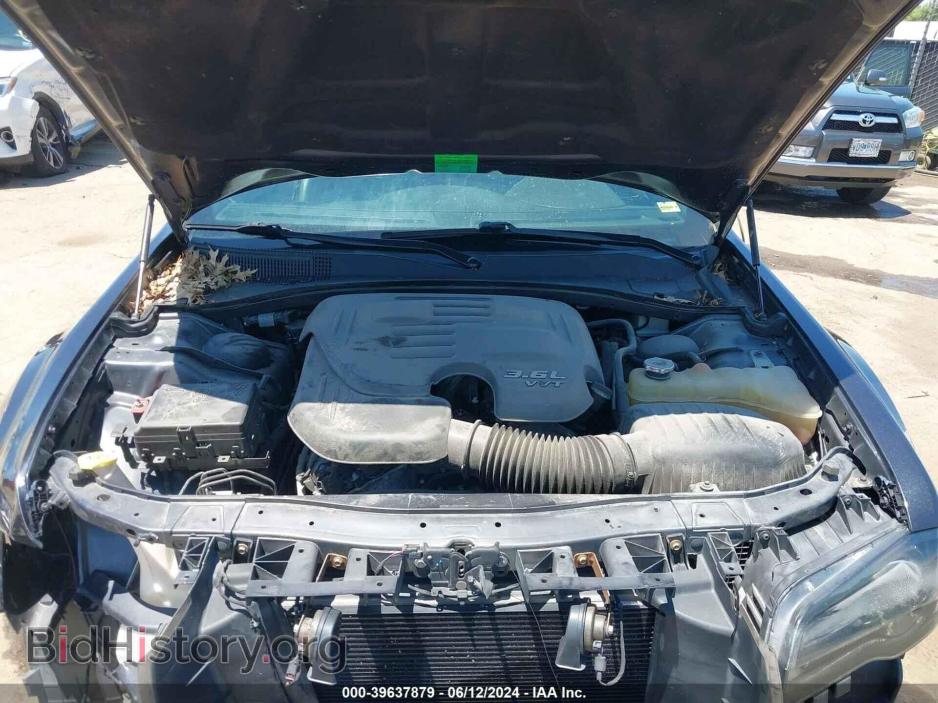 2016 CHRYSLER 300 - VIN: 2C3CCAGG2GH136332 - Фото 10