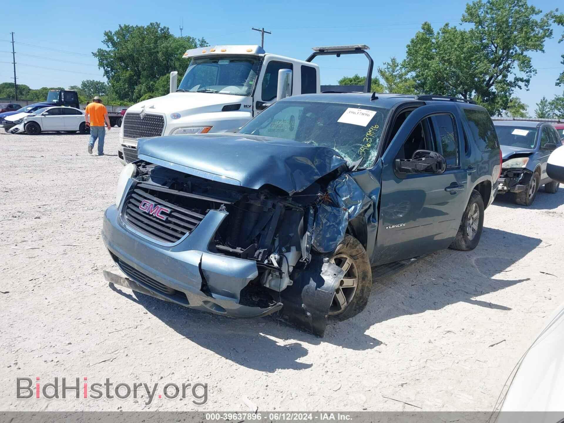 2010 GMC YUKON - VIN: 1GKUKAE06AR145507 - Photo 2