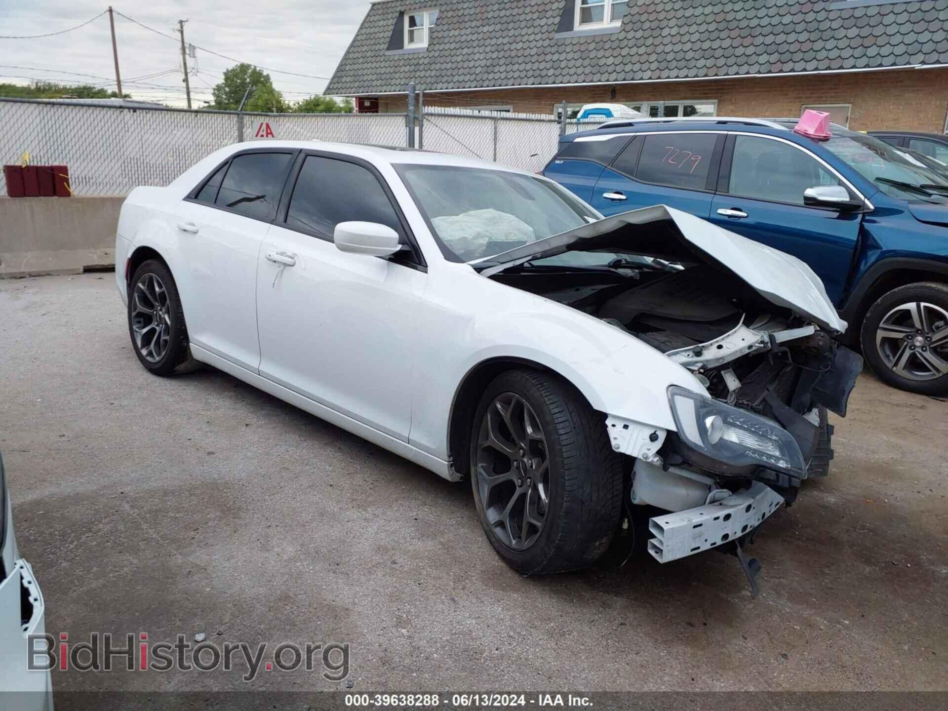 Фотография 2C3CCABG3GH320945 - CHRYSLER 300 2016