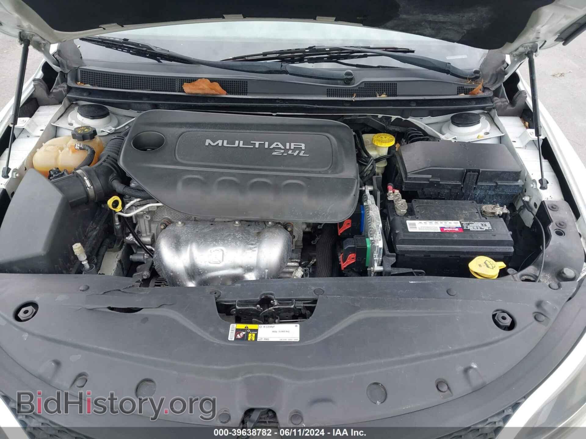 2016 CHRYSLER 200 - VIN: 1C3CCCAB1GN141568 - Фото 10