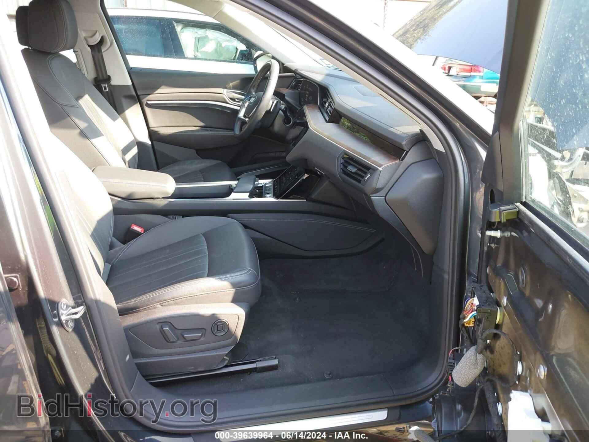 2019 AUDI E-TRON - VIN: WA1LAAGE6KB020403 - Фото 5