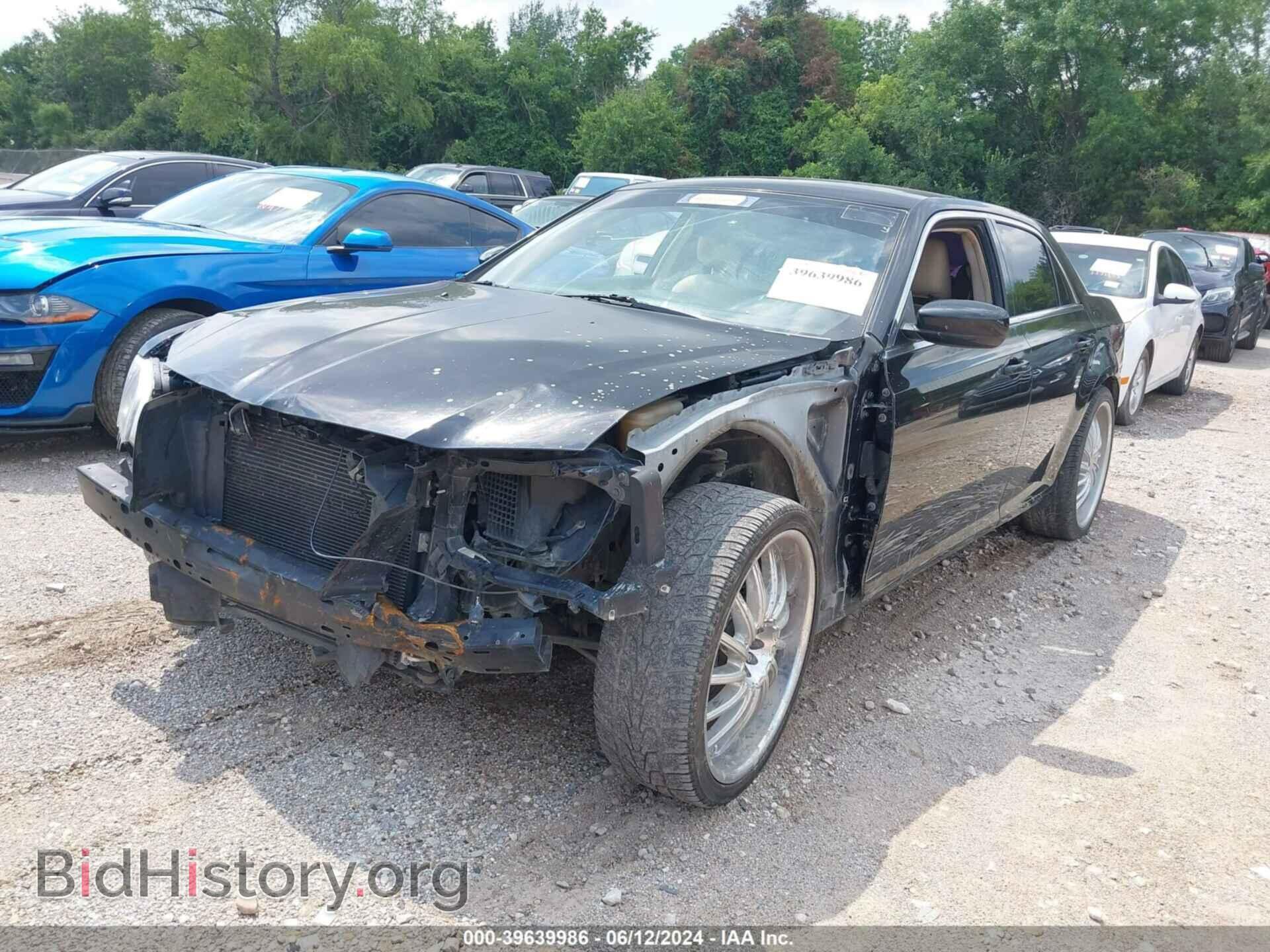 2012 CHRYSLER 300 - VIN: 2C3CCAAG1CH104572 - Фото 2