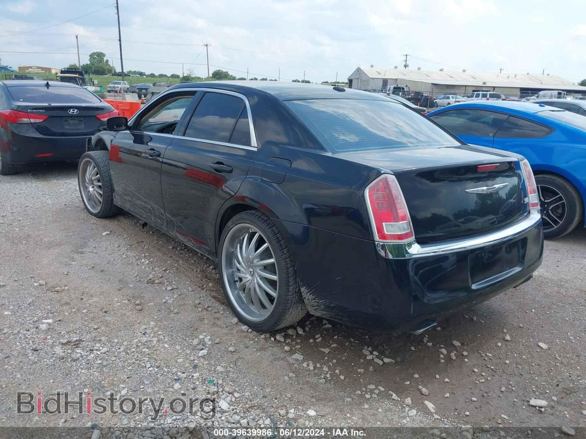 2012 CHRYSLER 300 - VIN: 2C3CCAAG1CH104572 - Фото 3