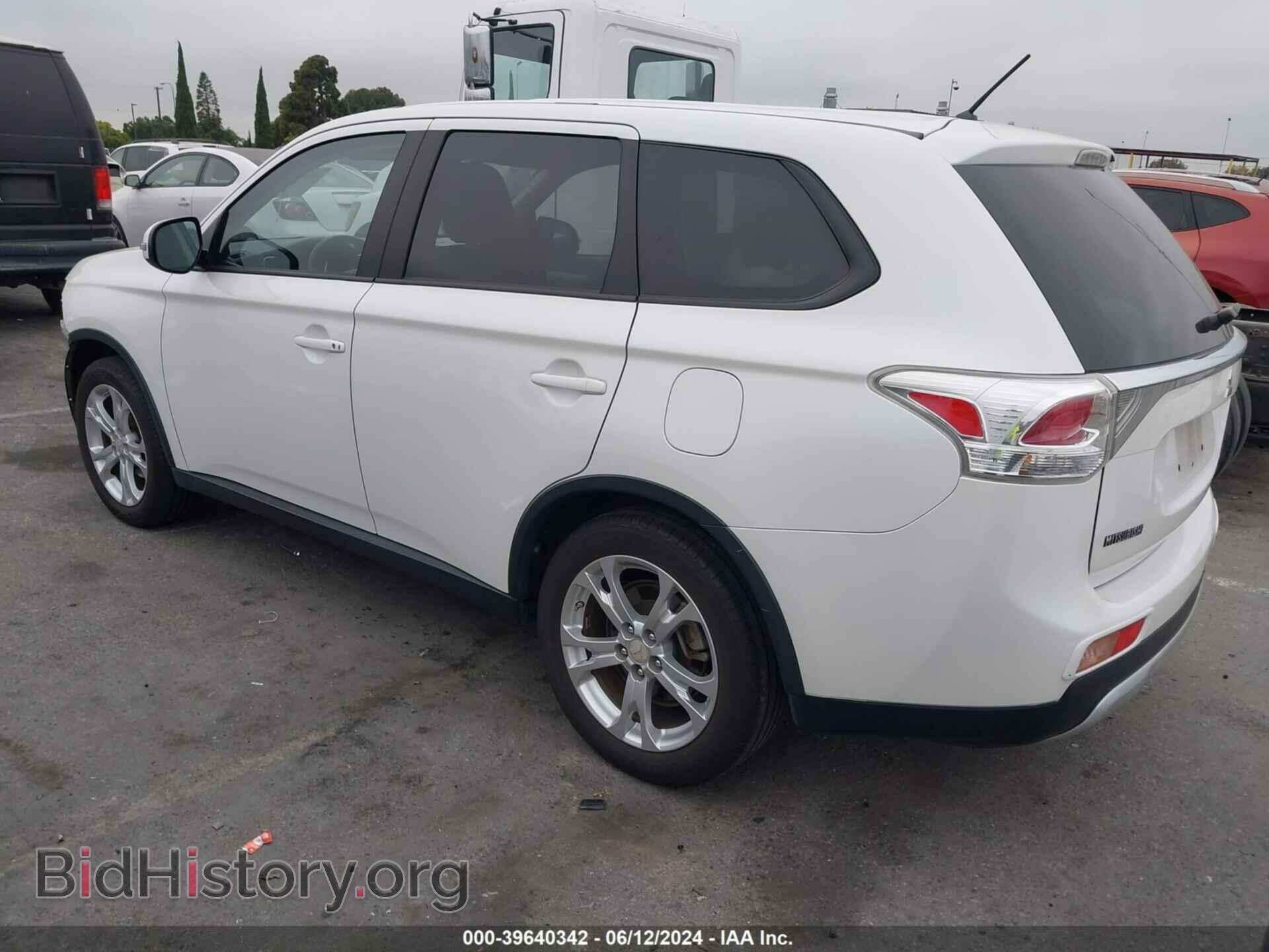 2015 MITSUBISHI OUTLANDER - VIN: JA4AD3A36FZ010548 - Фото 3