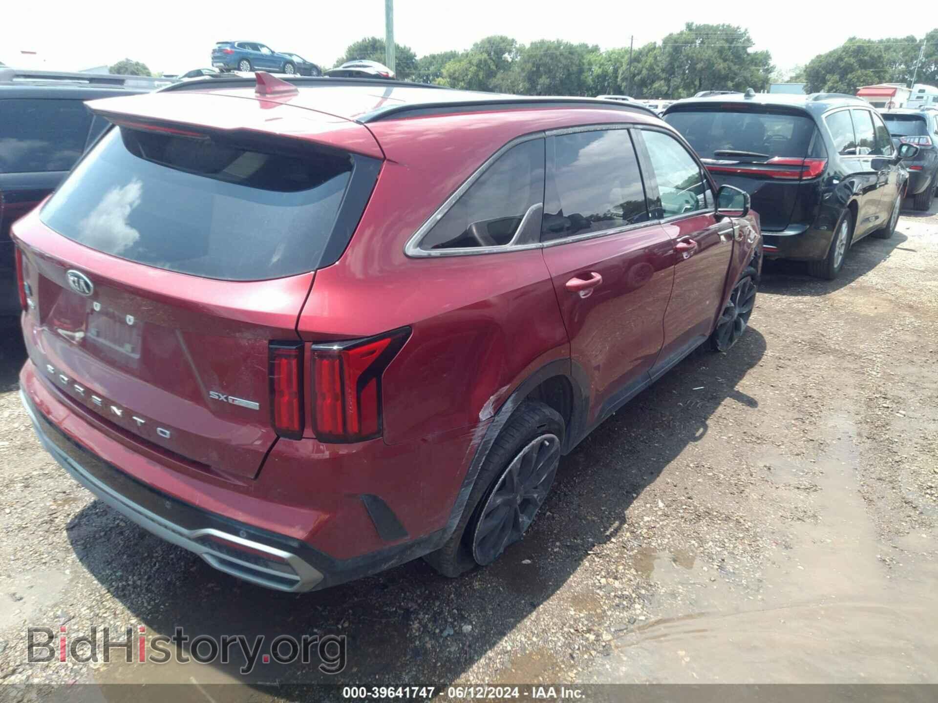 2021 KIA SORENTO - VIN: 5XYRKDLF6MG040561 - Фото 4