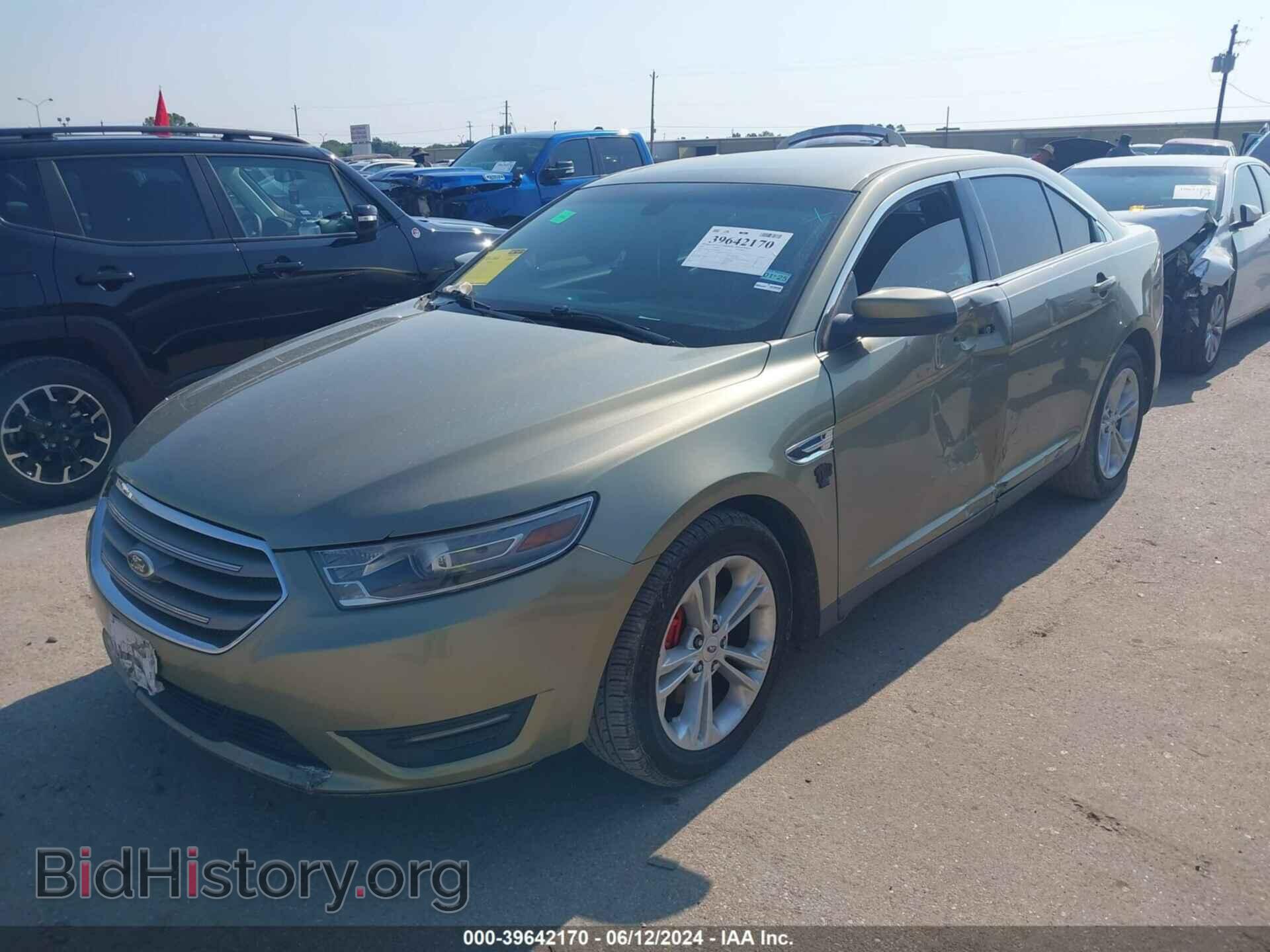 2013 FORD TAURUS - VIN: 1FAHP2E82DG107840 - Фото 2