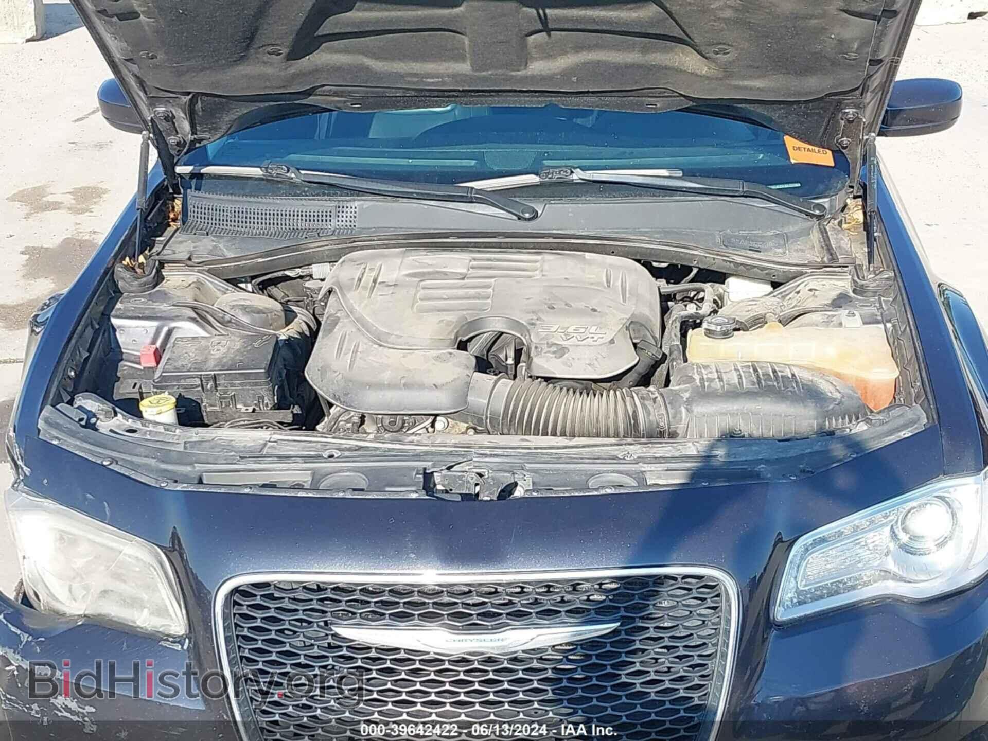 2015 CHRYSLER 300 - VIN: 2C3CCAAG7FH755824 - Фото 10