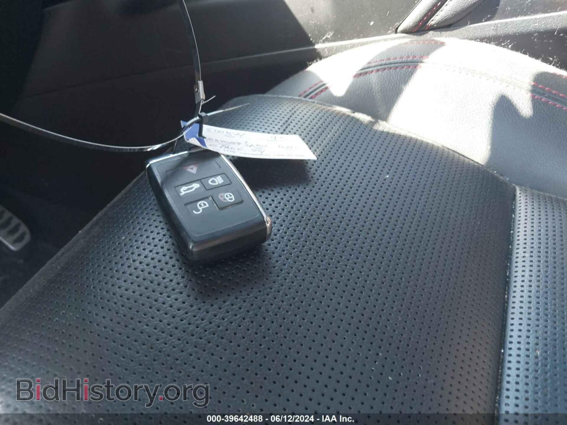 2020 JAGUAR E-PACE - VIN: SADF12FX4L1008659 - Photo 11