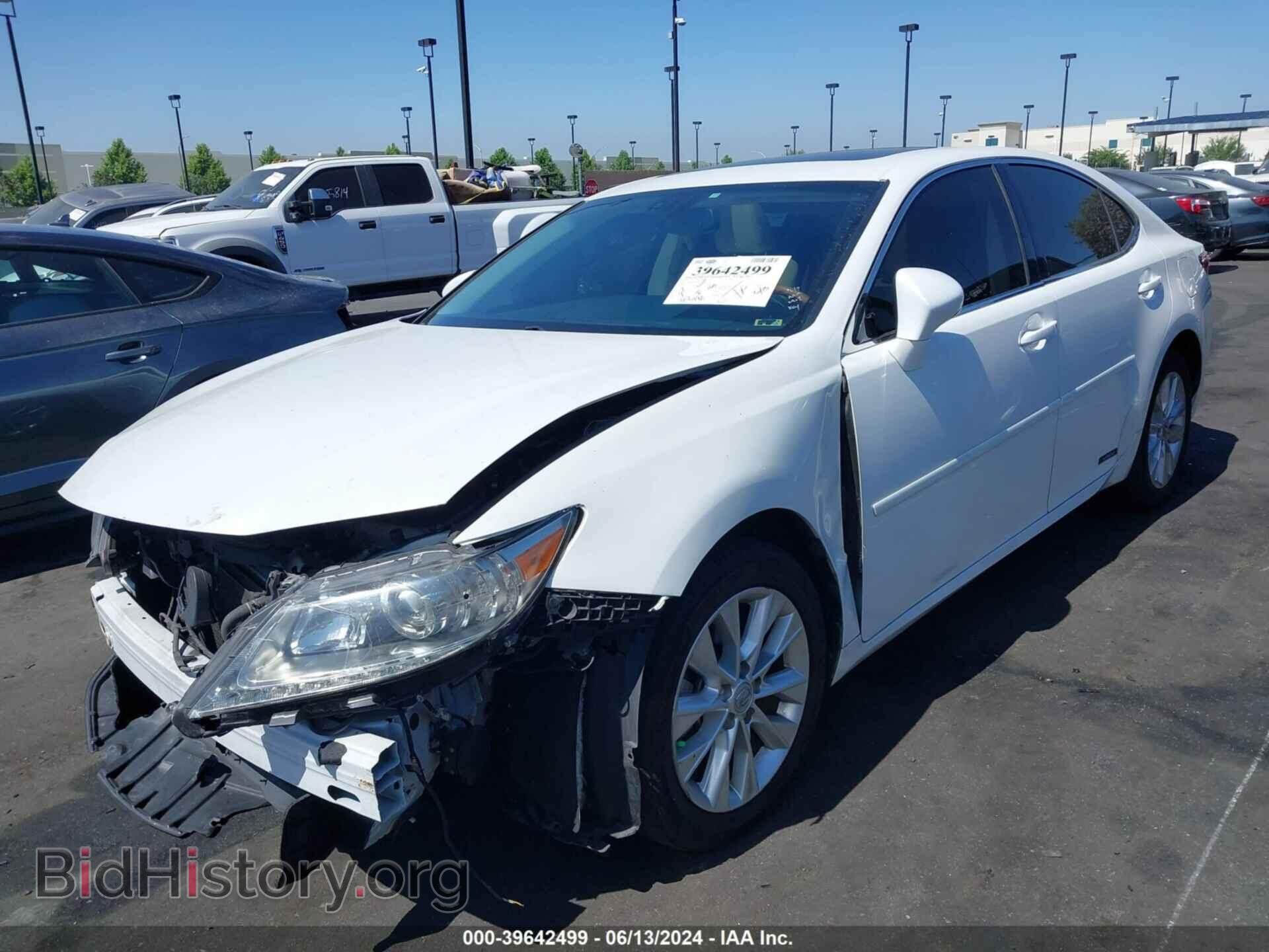 2013 LEXUS ES 300H - VIN: JTHBW1GG9D2020918 - Photo 2