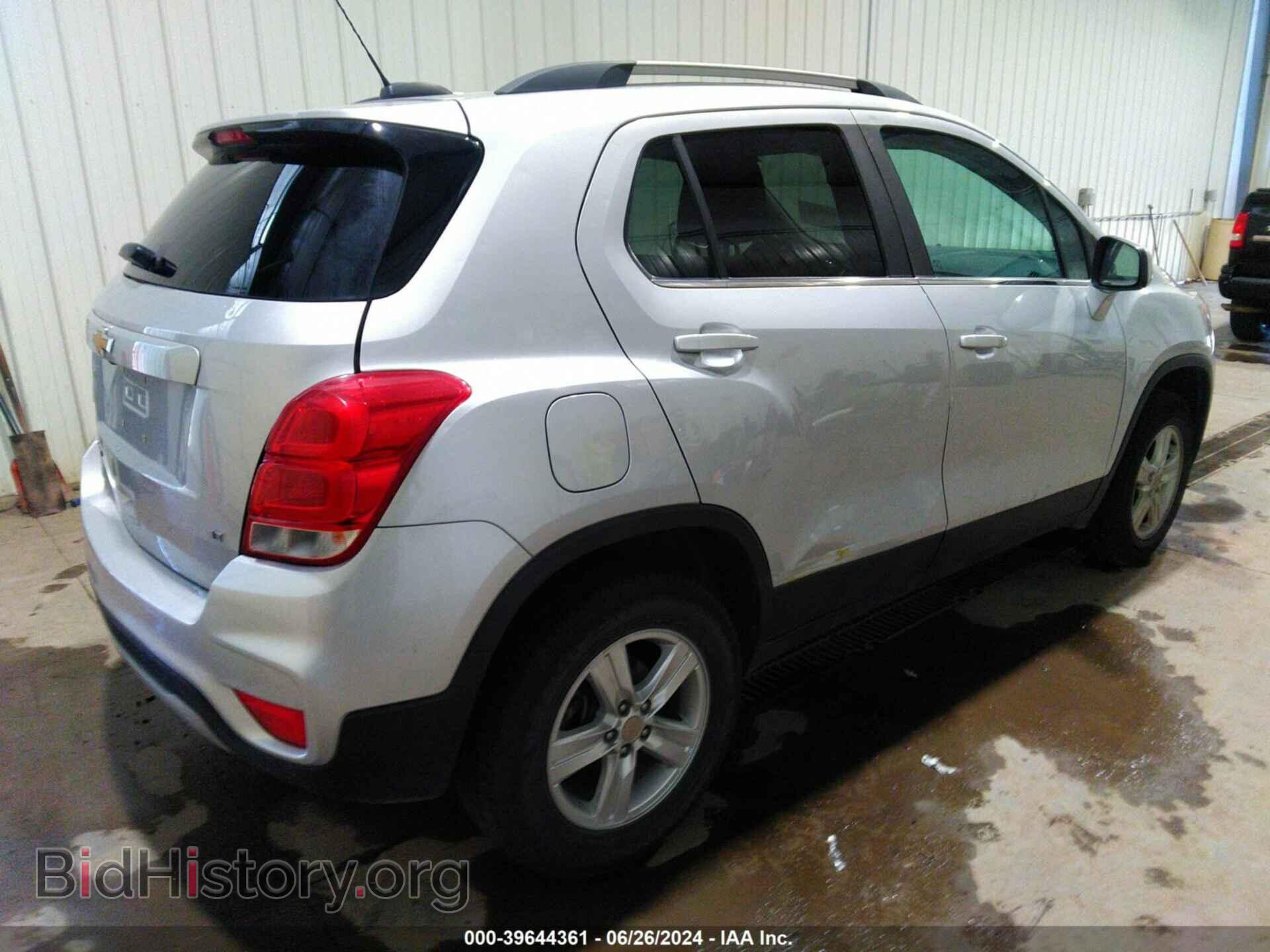 2017 CHEVROLET TRAX - VIN: 3GNCJPSB7HL181556 - Фото 4