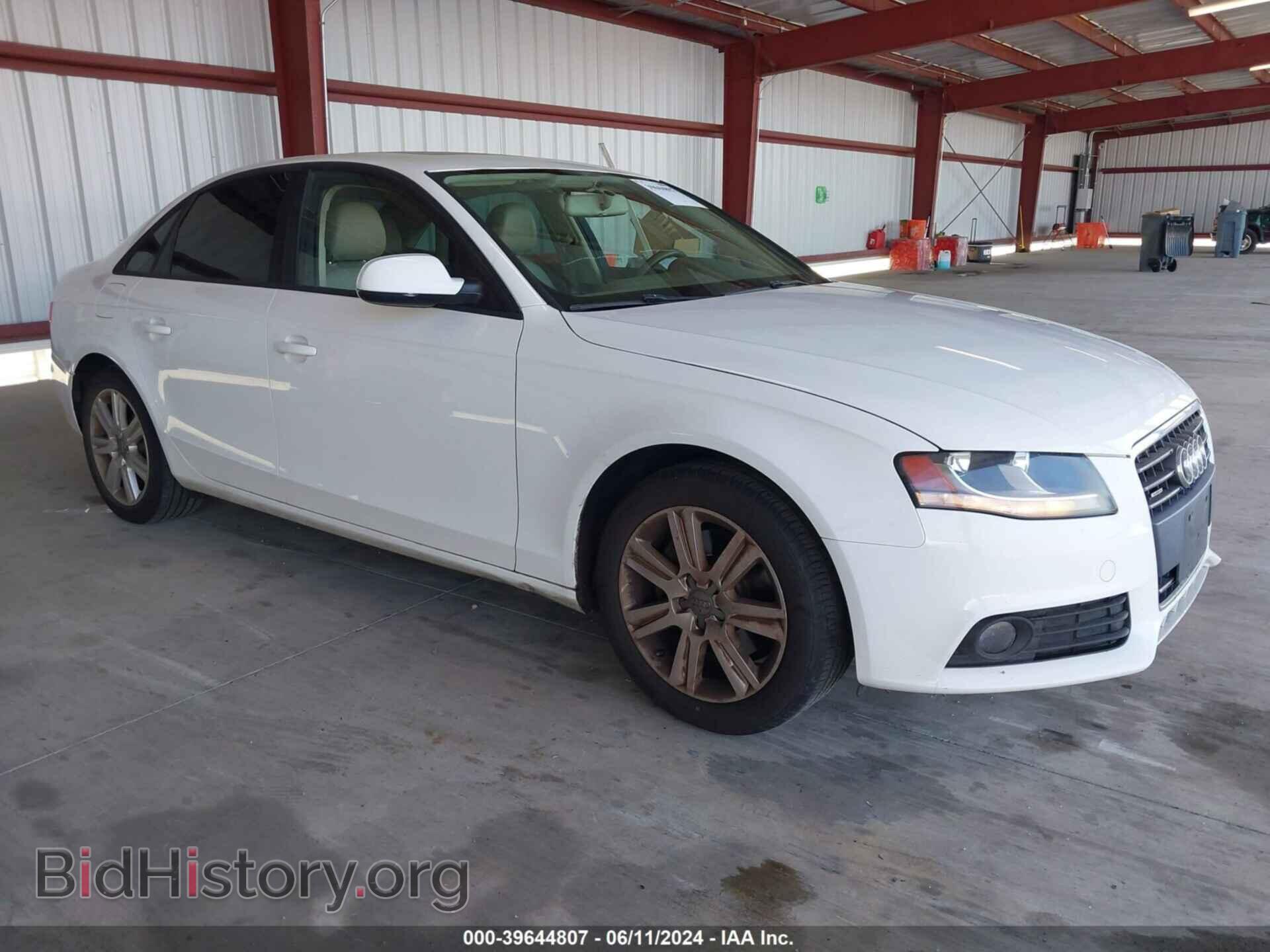 Photo WAUBFAFL8BN037153 - AUDI A4 2011