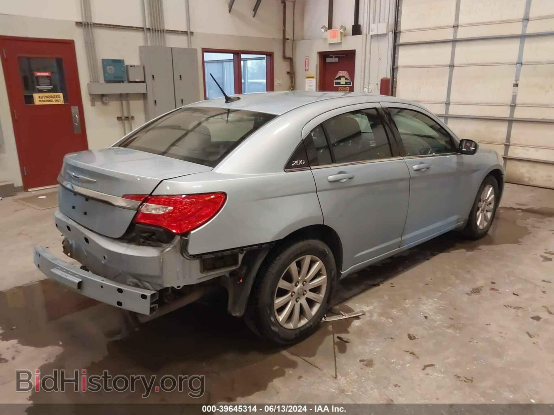 2013 CHRYSLER 200 - VIN: 1C3CCBBB8DN765436 - Фото 4