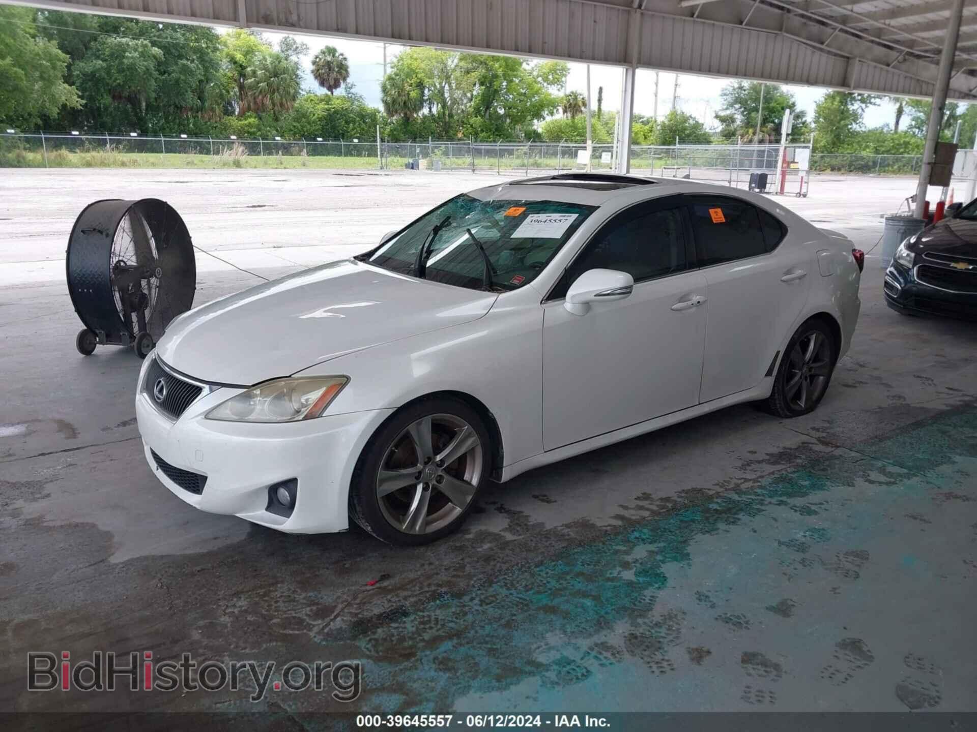 2011 LEXUS IS 250 - VIN: JTHBF5C26B5151446 - Photo 2