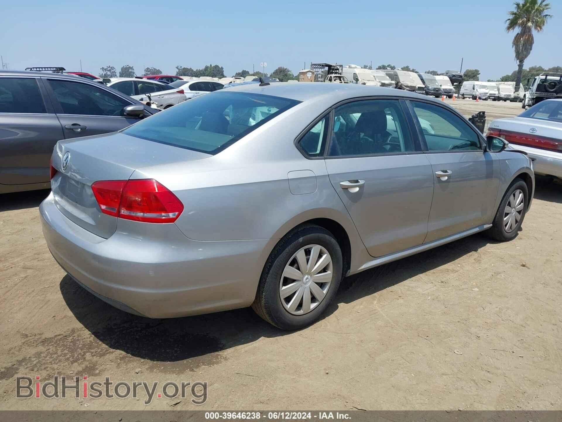 2012 VOLKSWAGEN PASSAT - VIN: 1VWAP7A32CC042994 - Фото 4