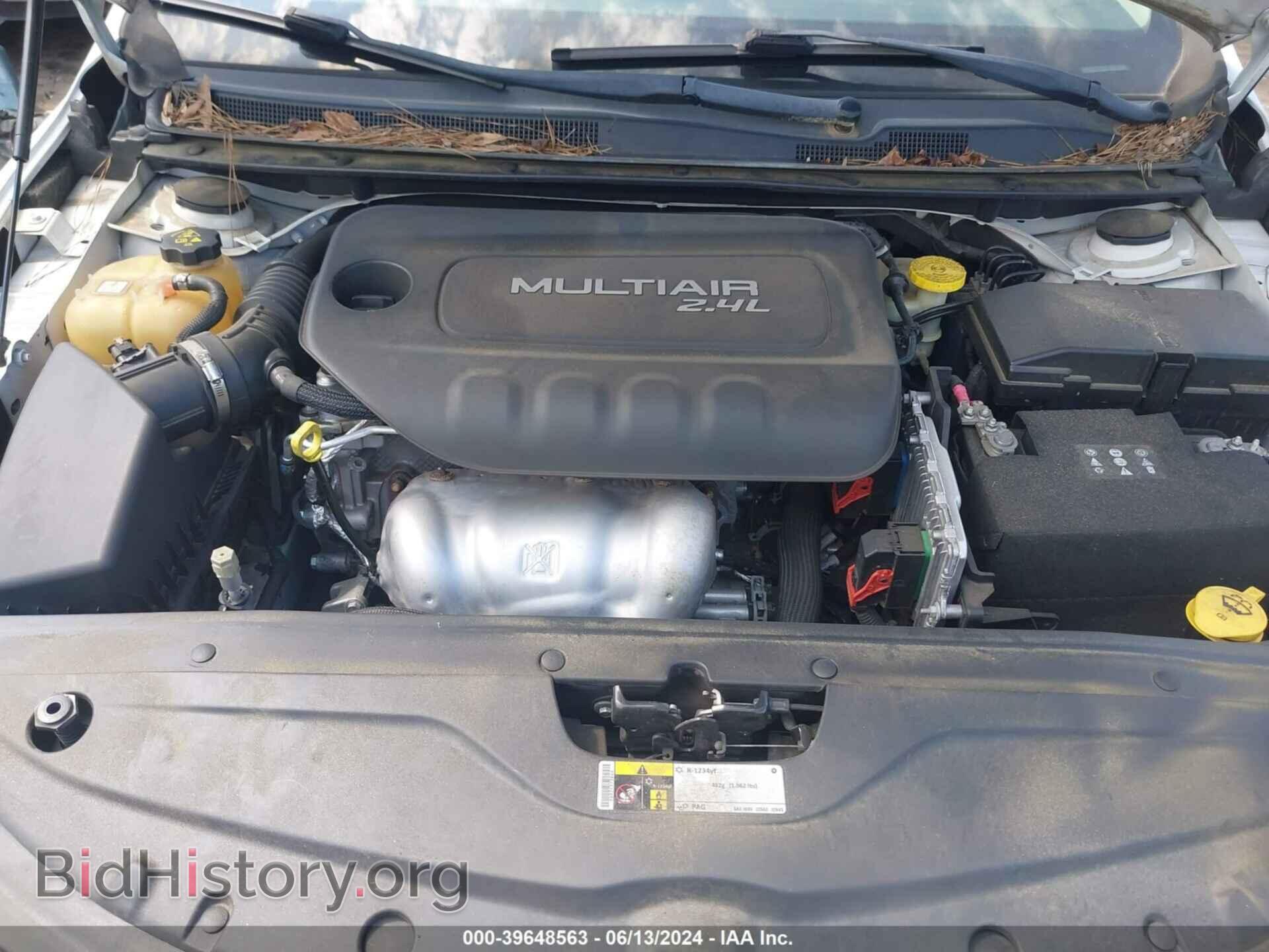 2015 CHRYSLER 200 - VIN: 1C3CCCAB8FN657733 - Фото 10