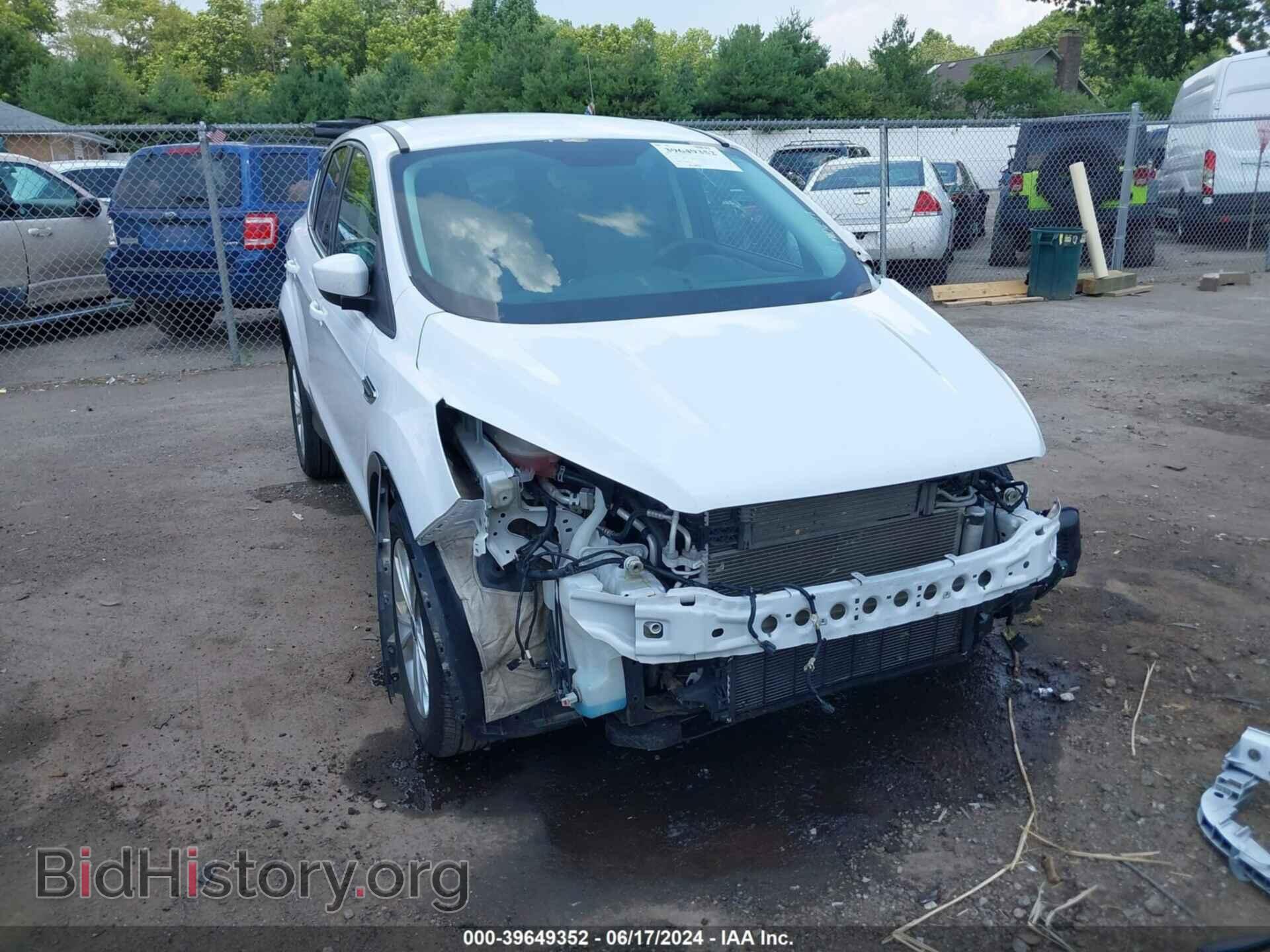 Фотография 1FMCU0GDXHUC64806 - FORD ESCAPE 2017