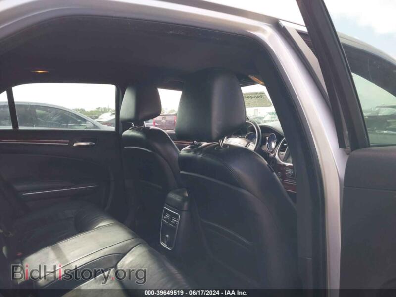 2012 Chrysler 300 (VIN 2C3CCACG1CH250452) — photo 8 of 12