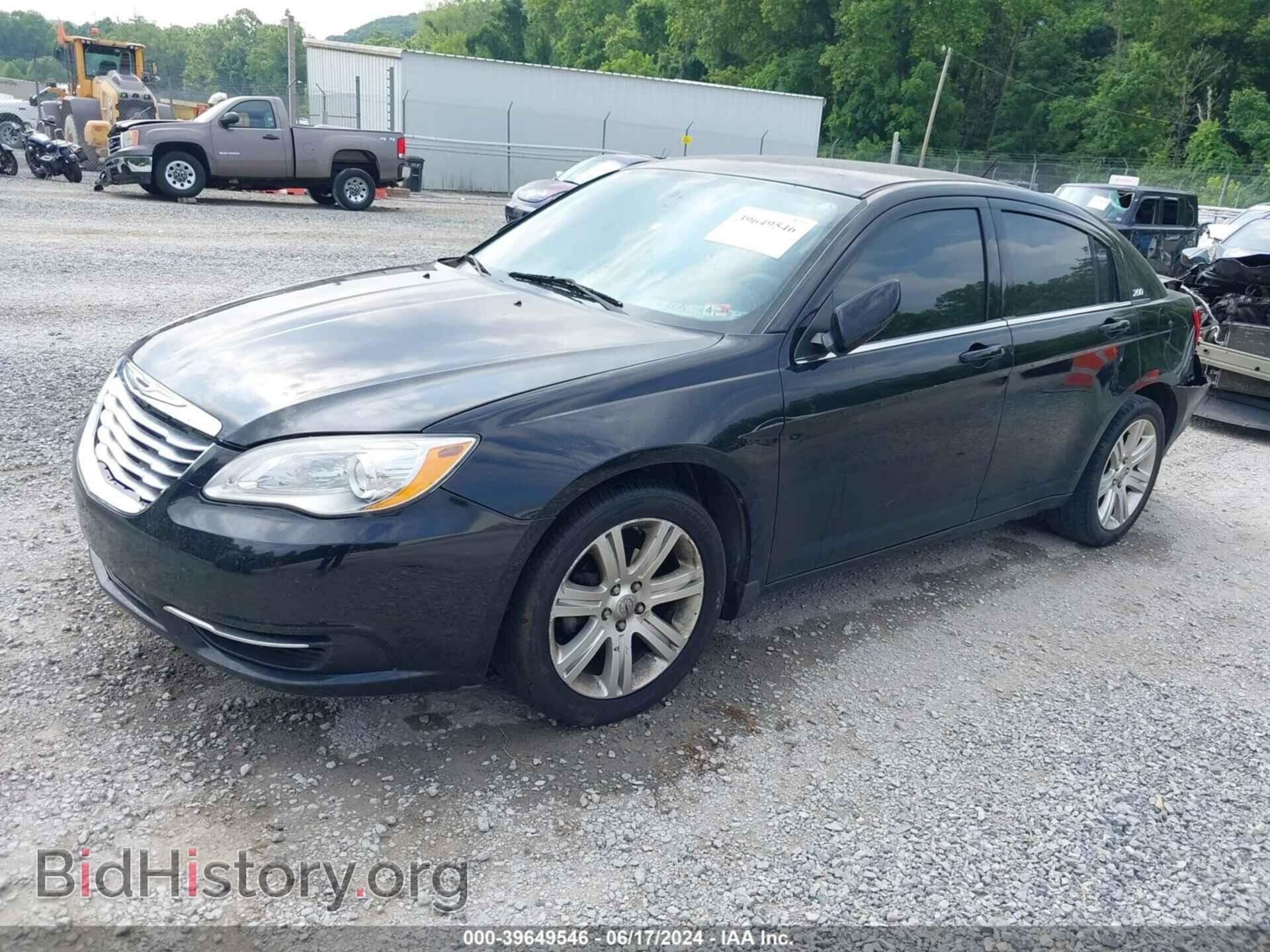 2013 CHRYSLER 200 - VIN: 1C3CCBAB9DN639944 - Фото 2